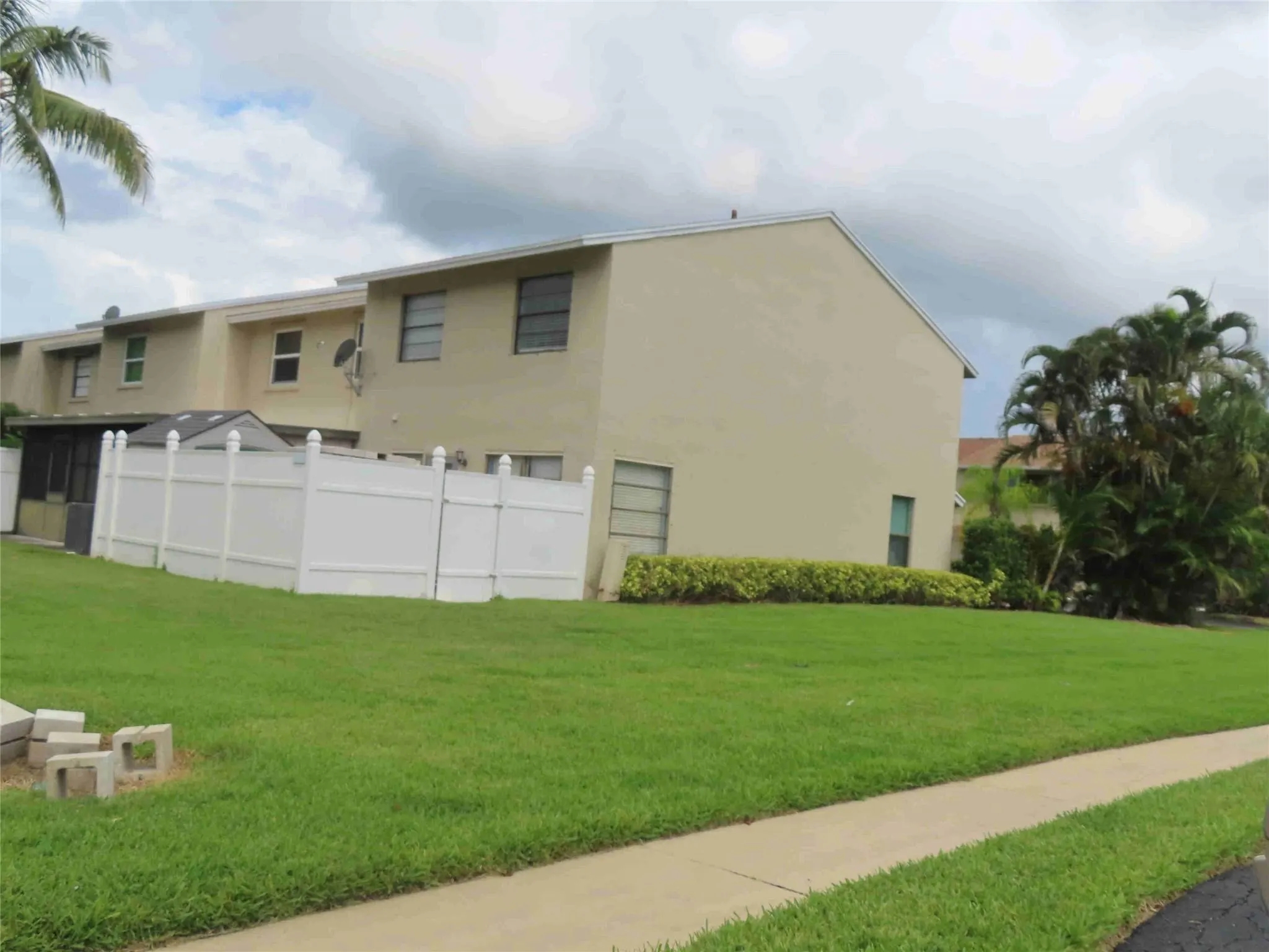69 SW Blackburn, #11