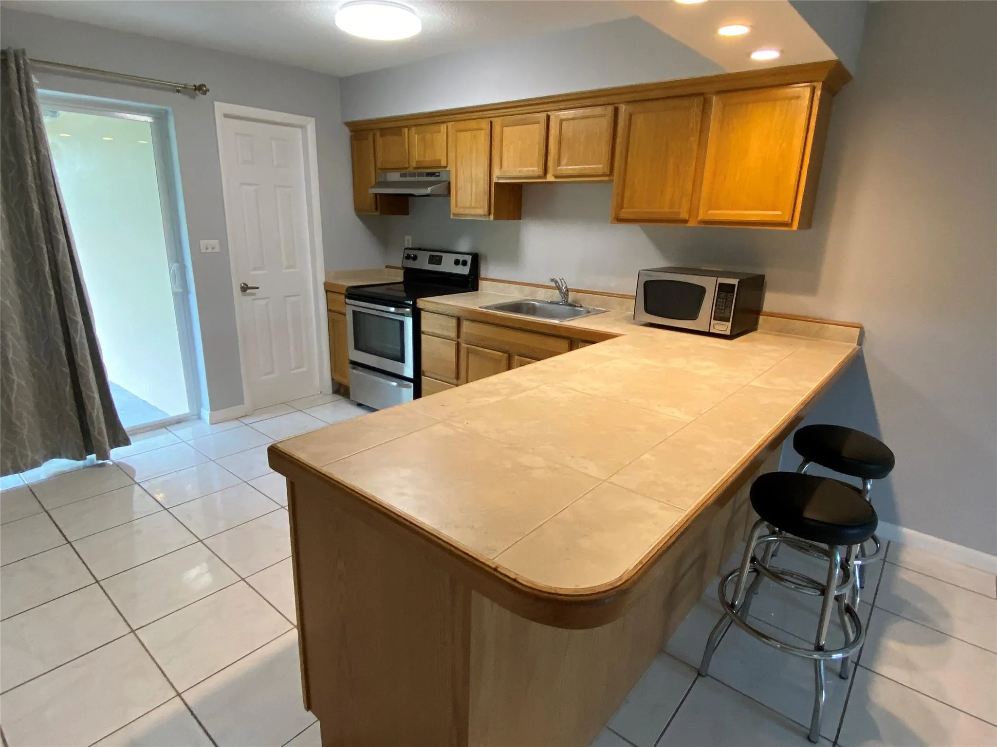 2608 NW 65th Ave