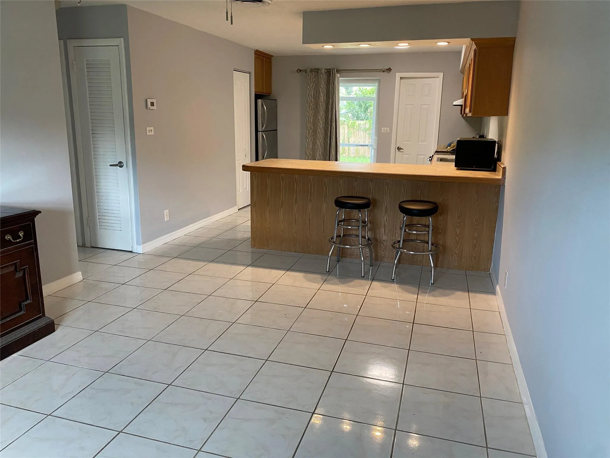 2608 NW 65th Ave