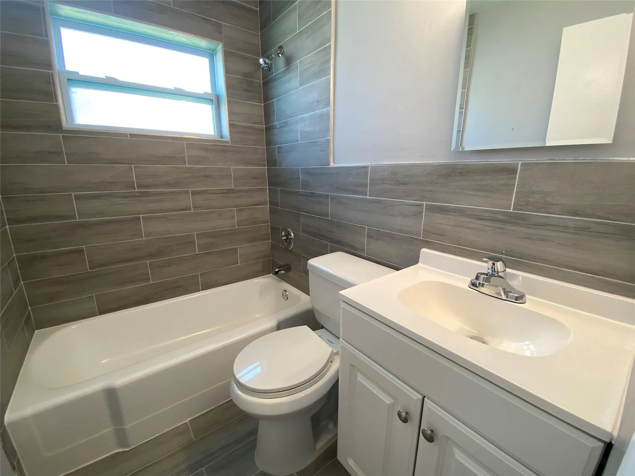 2608 NW 65th Ave