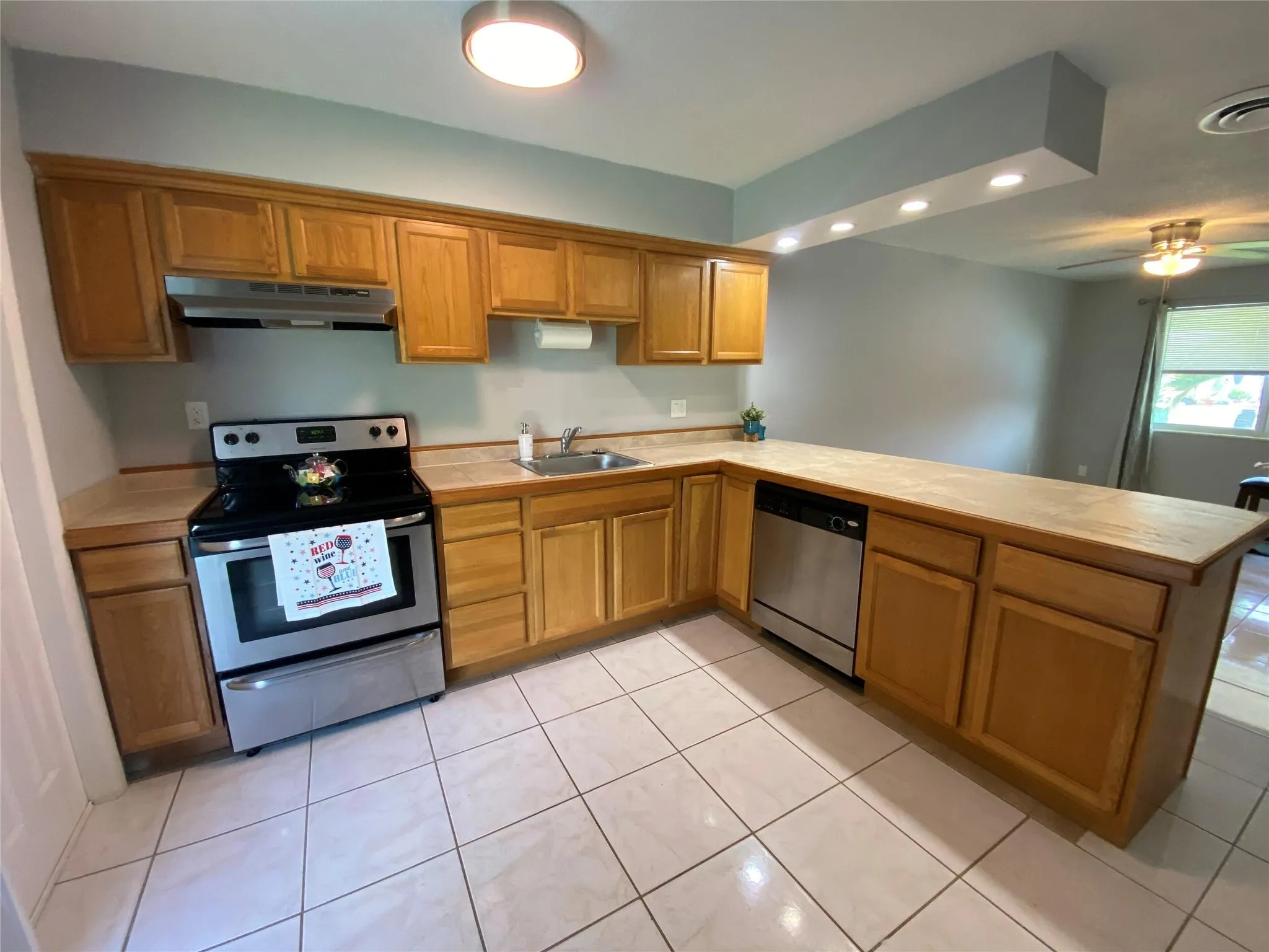 2608 NW 65th Ave