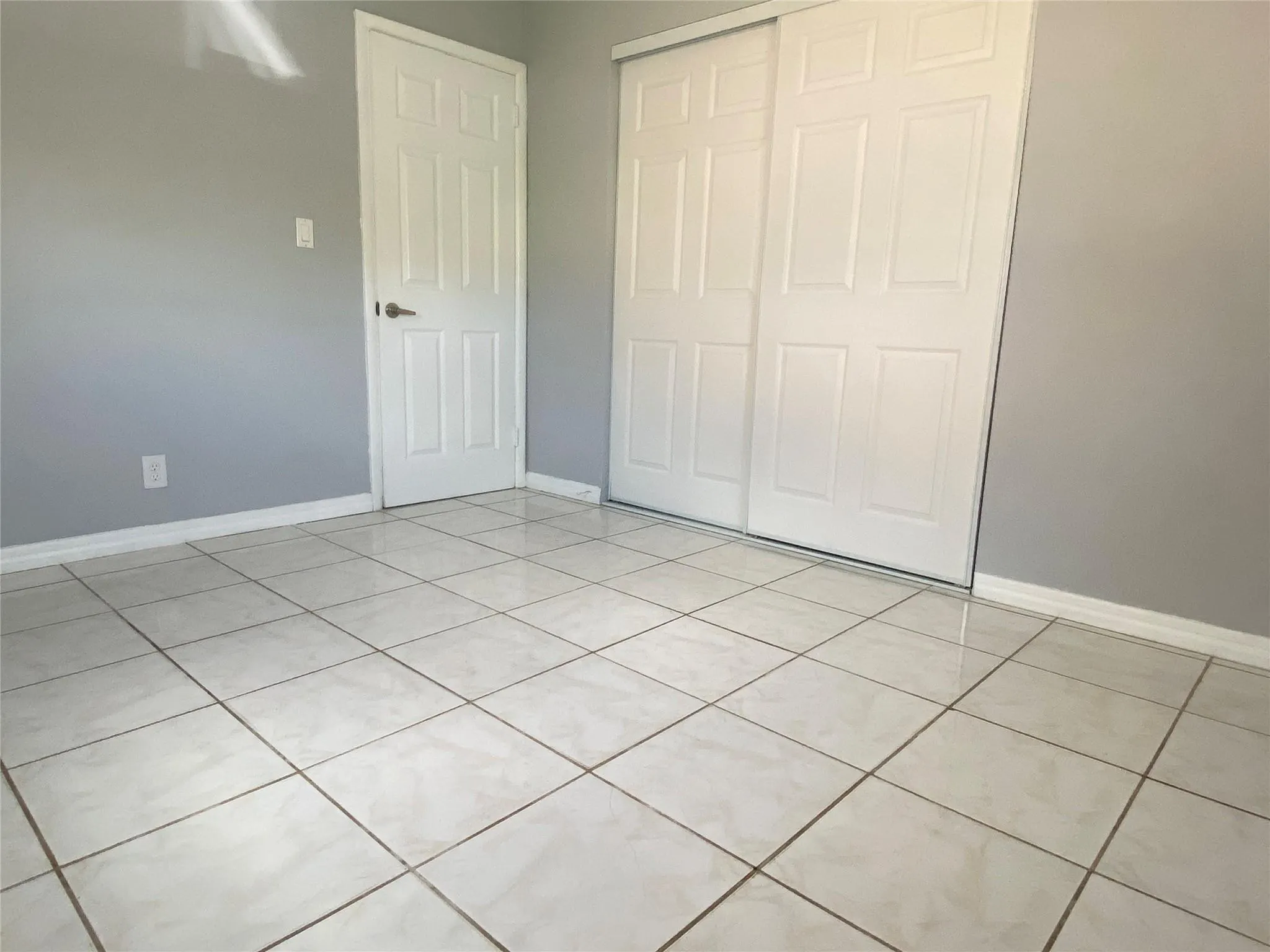 2608 NW 65th Ave