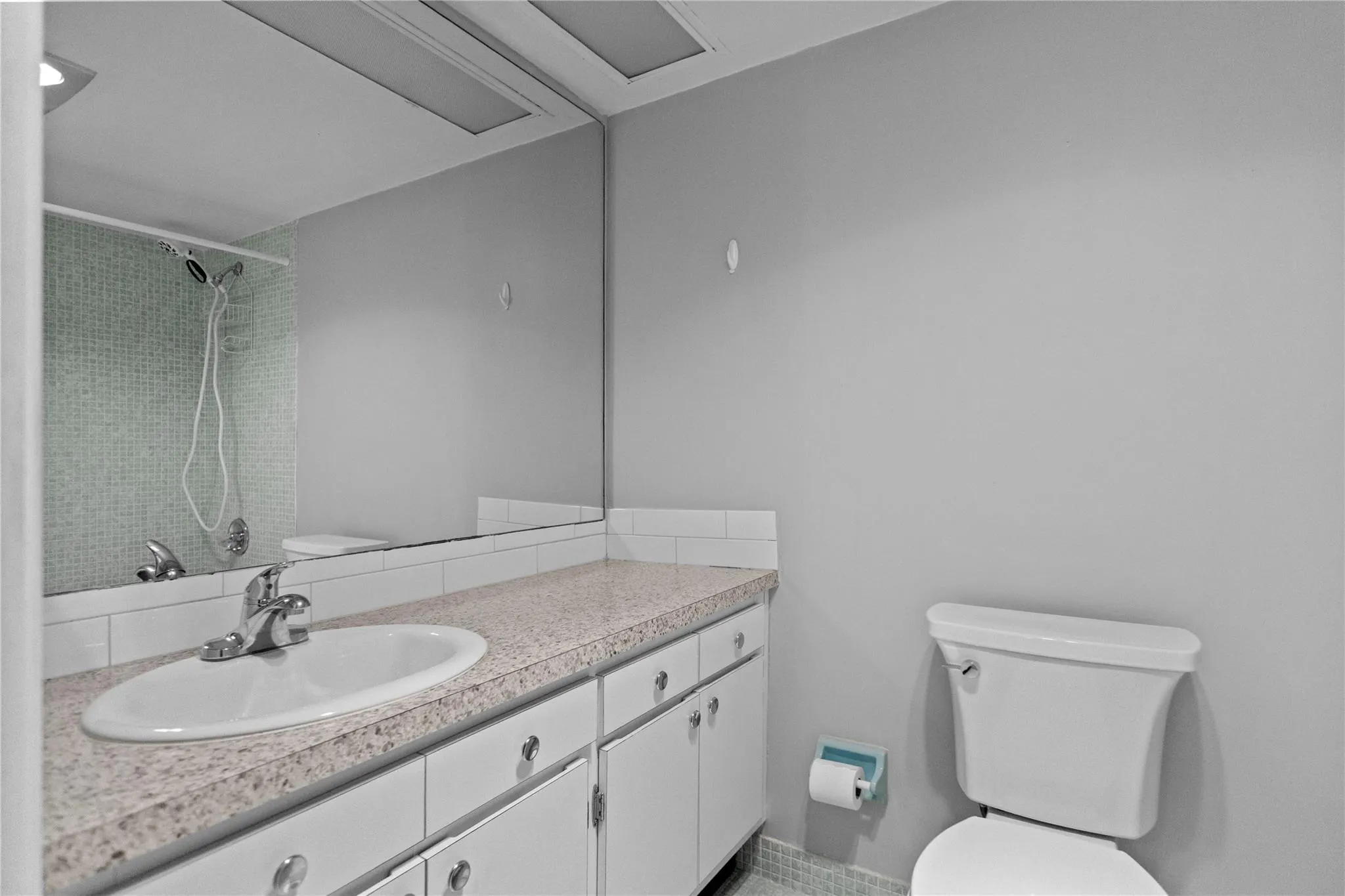575 Oaks Ln, #403