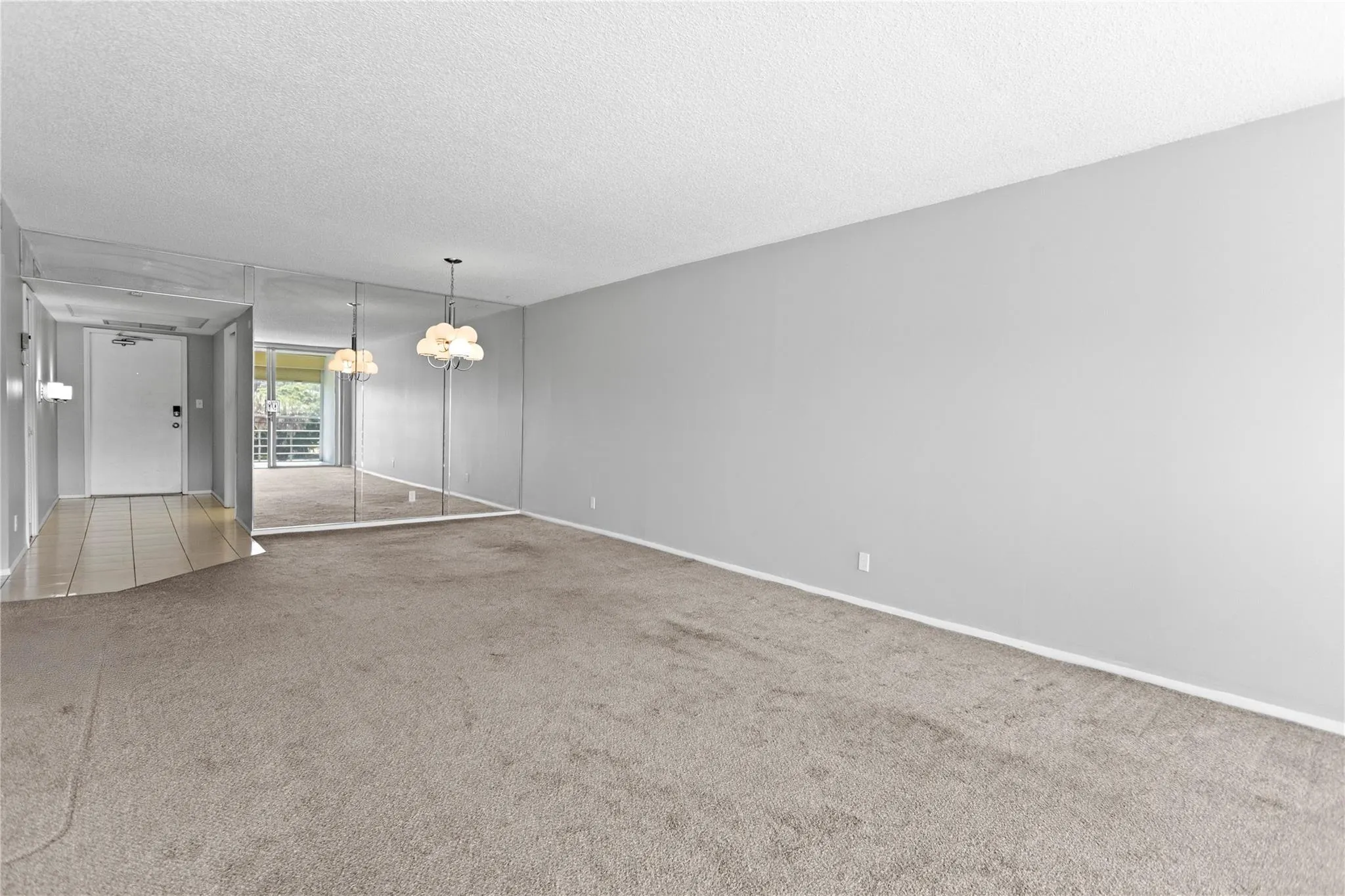 575 Oaks Ln, #403