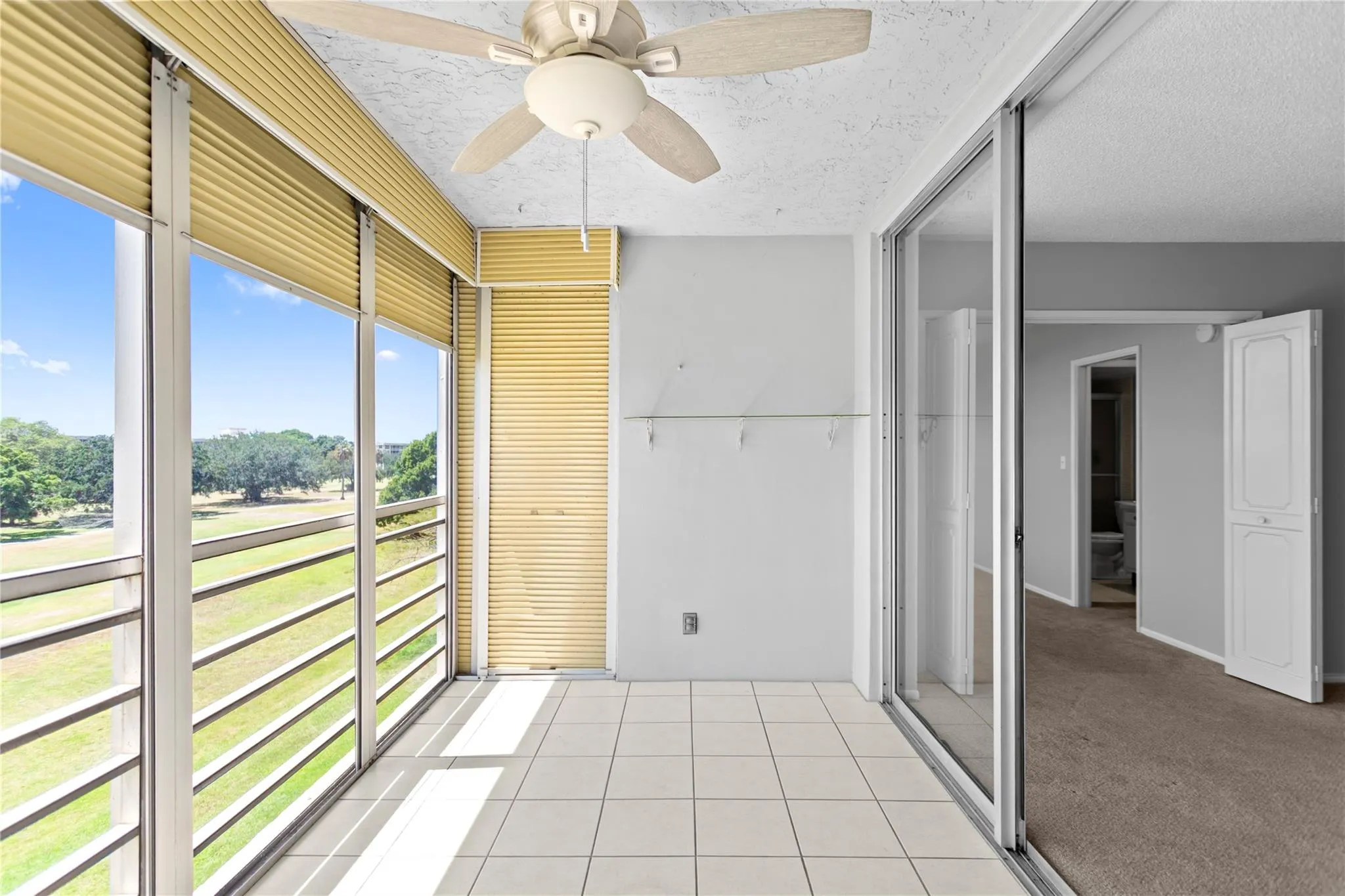 575 Oaks Ln, #403