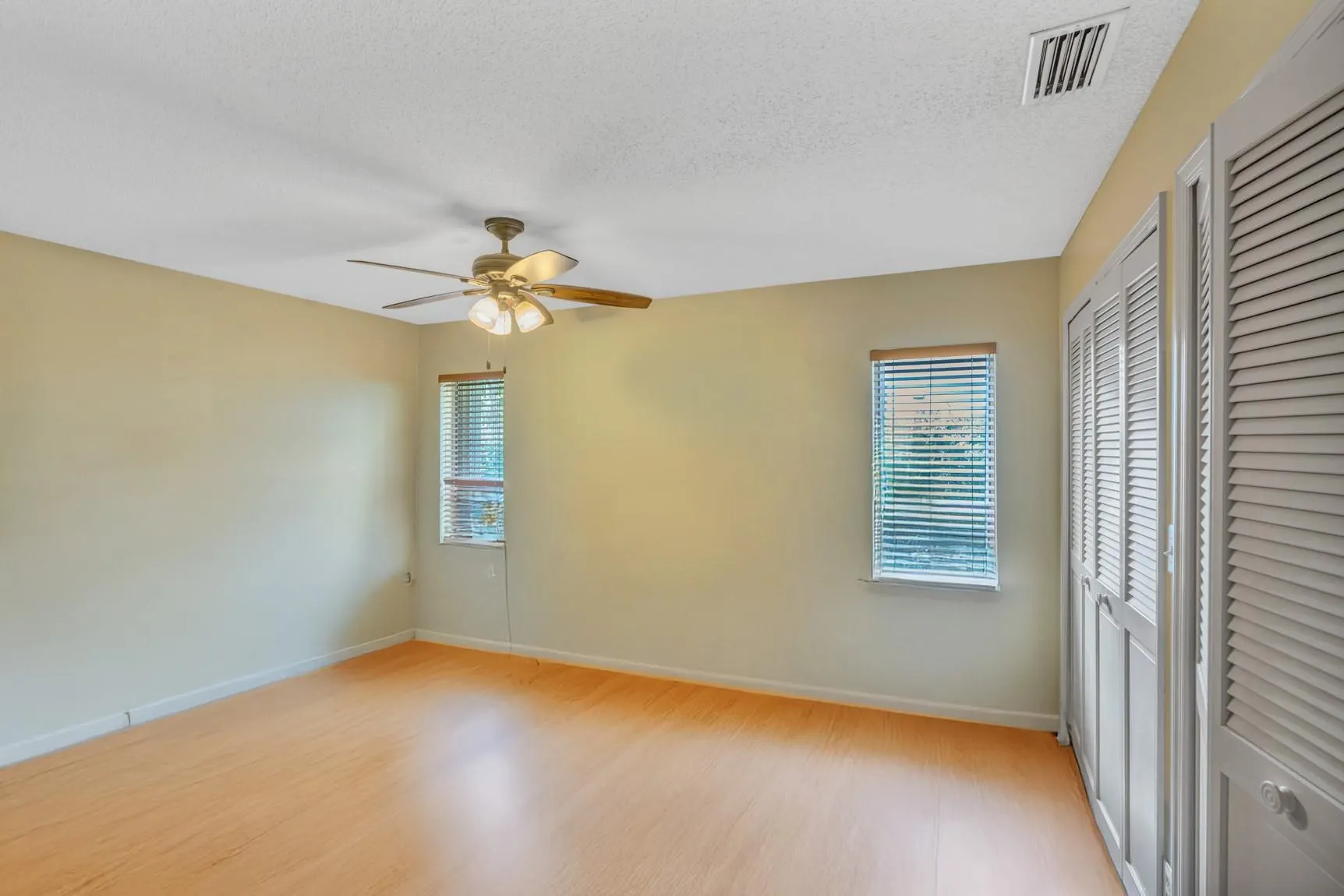 1462 NW 97th Ter