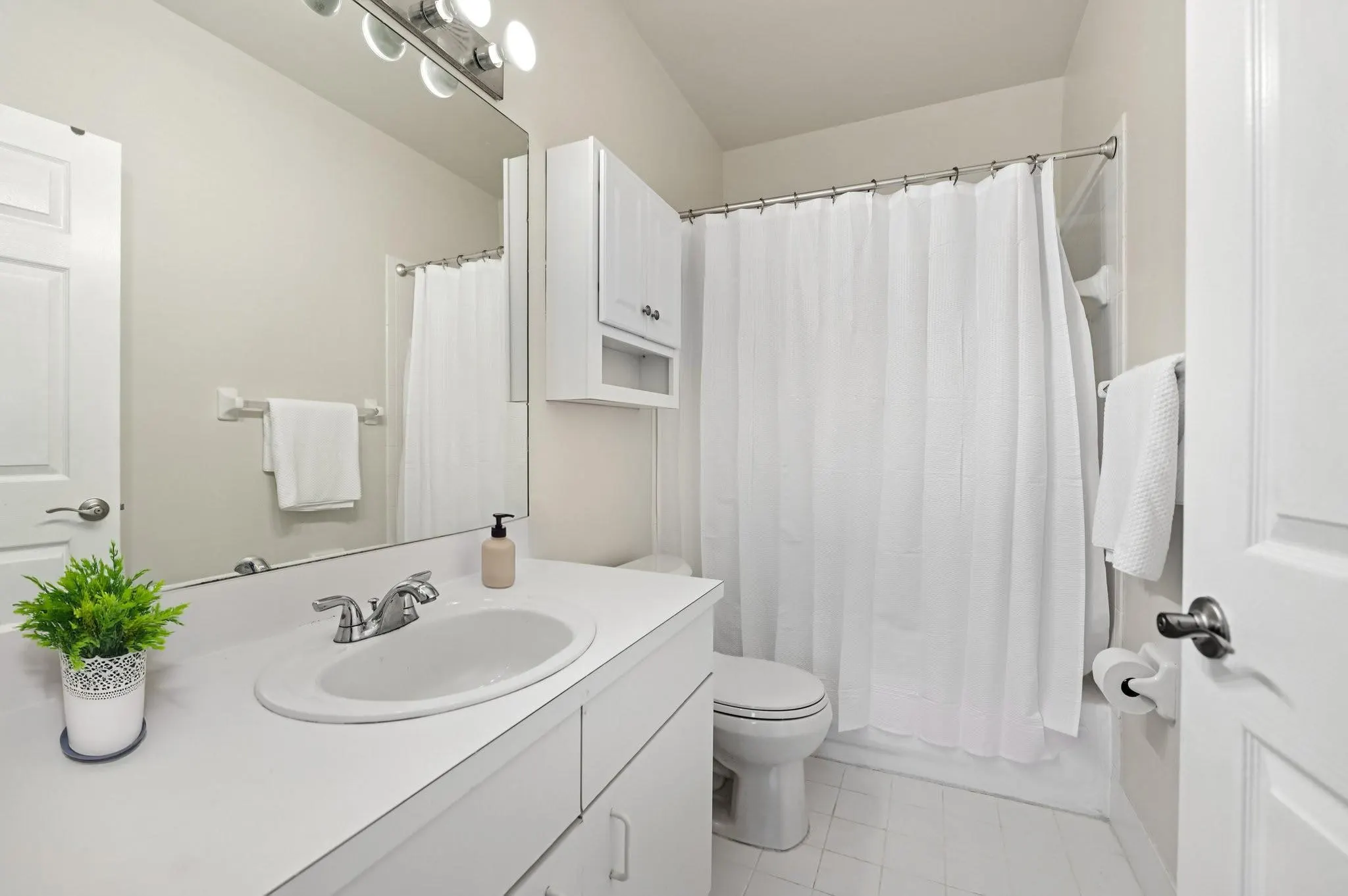 16111 Emerald Cove Rd