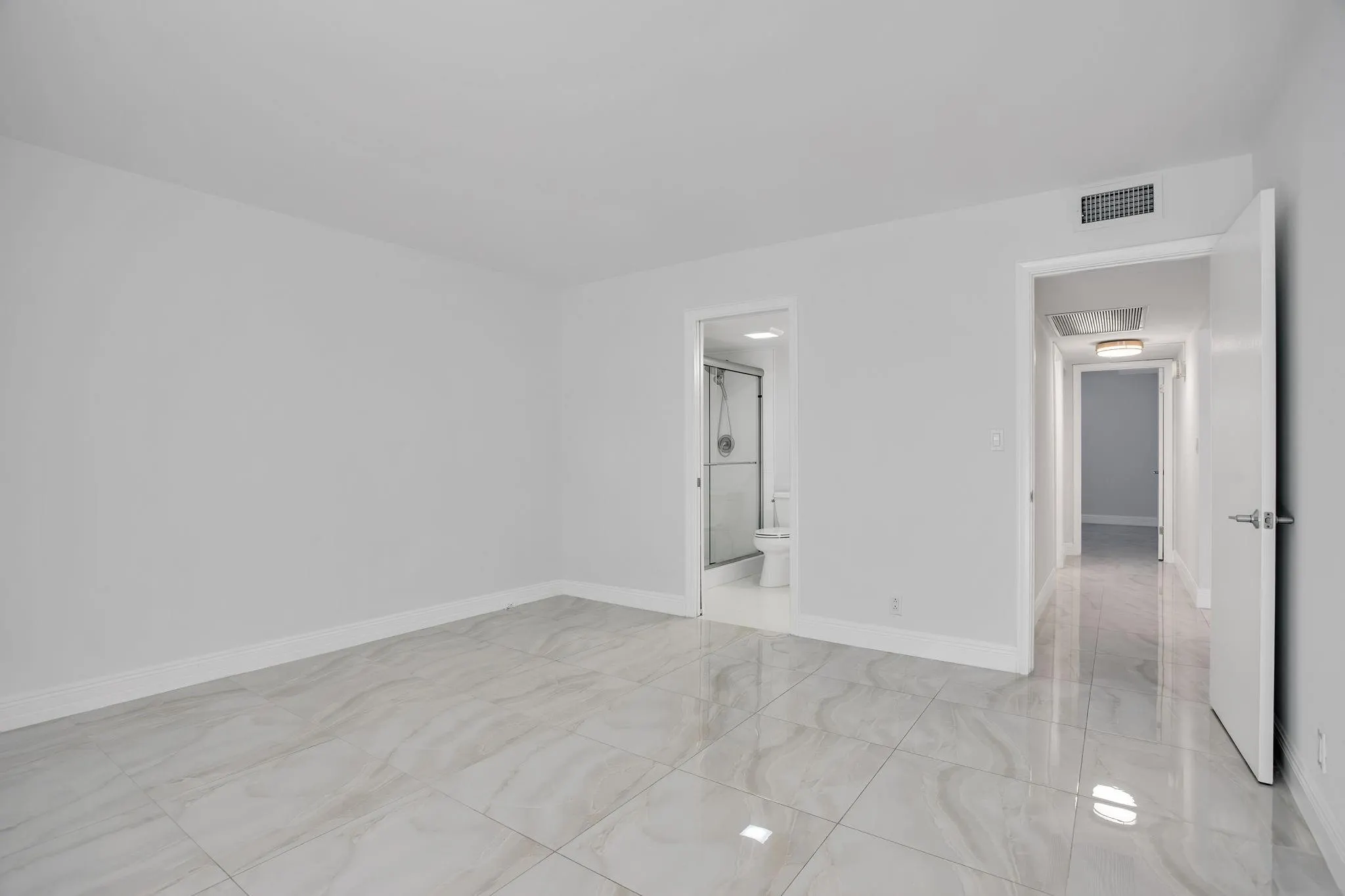 2202 Lucaya Bnd, #H2