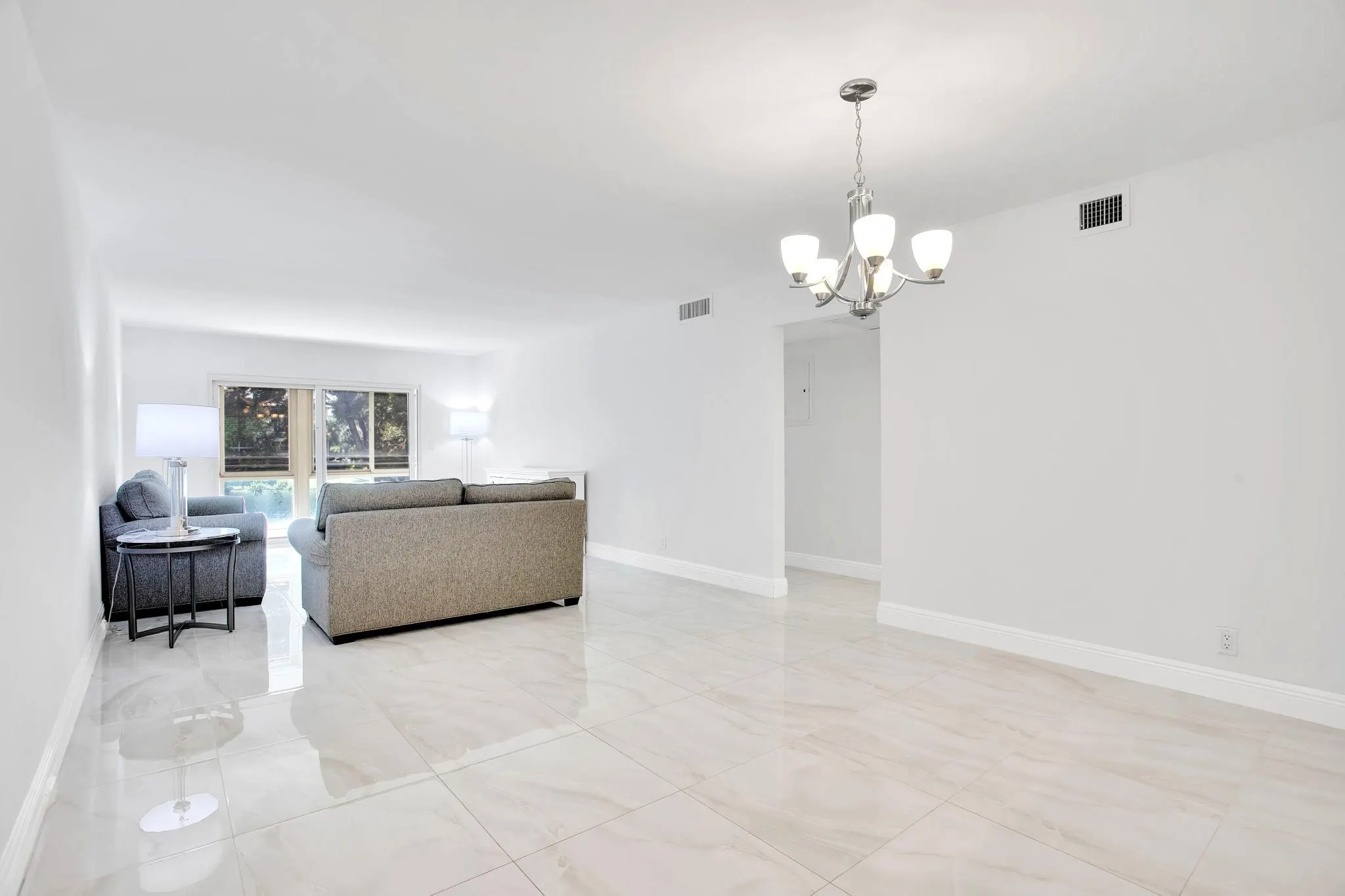 2202 Lucaya Bnd, #H2