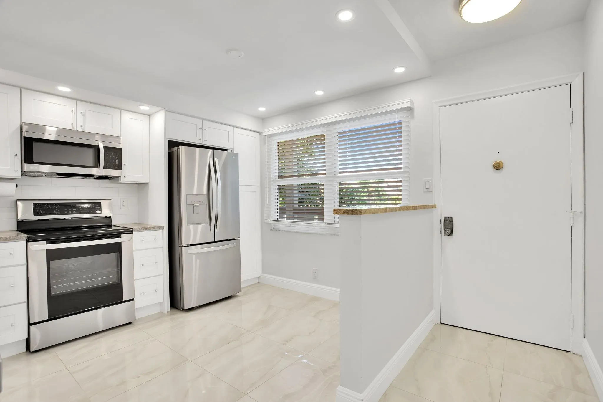 2202 Lucaya Bnd, #H2