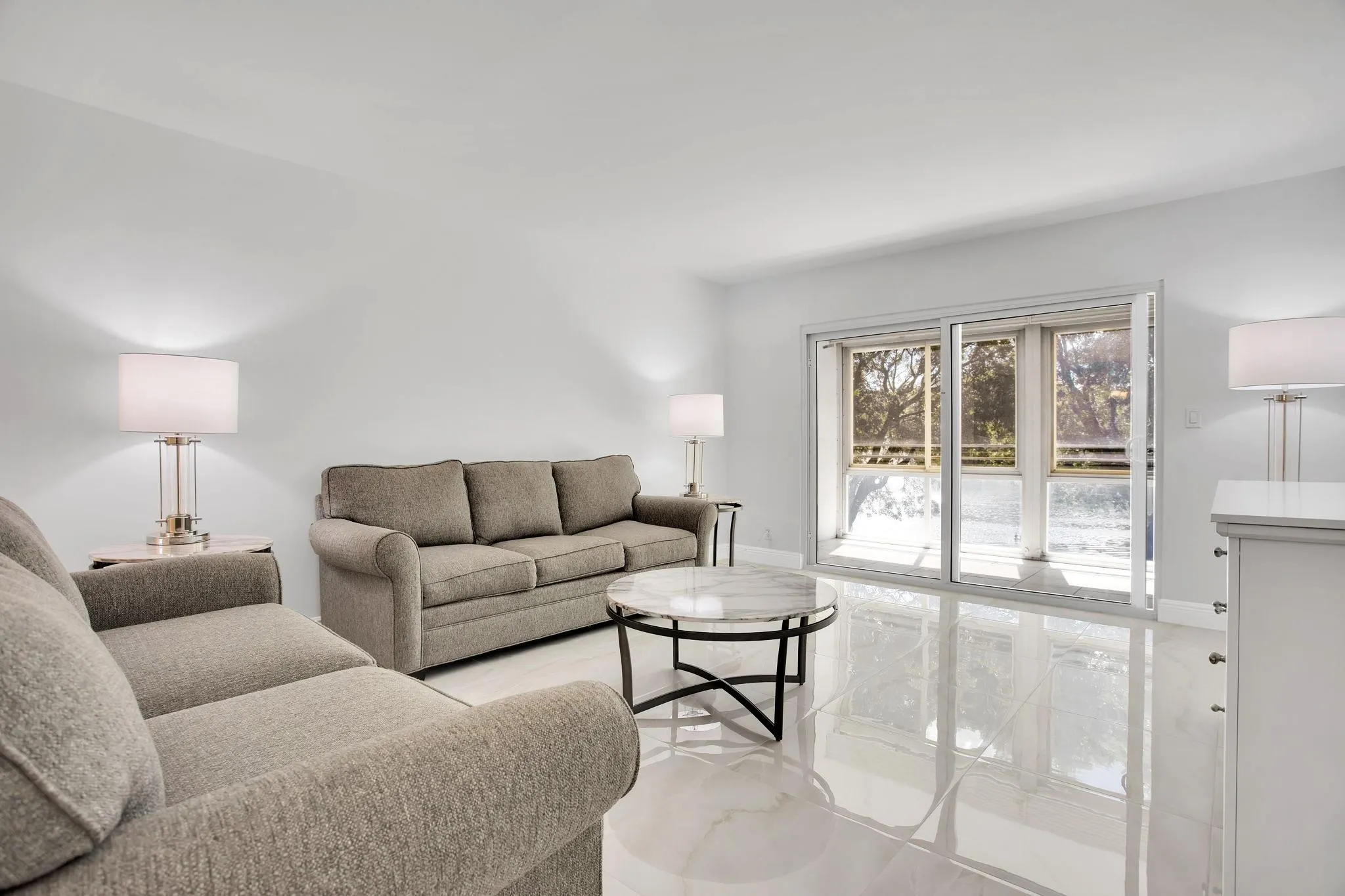 2202 Lucaya Bnd, #H2