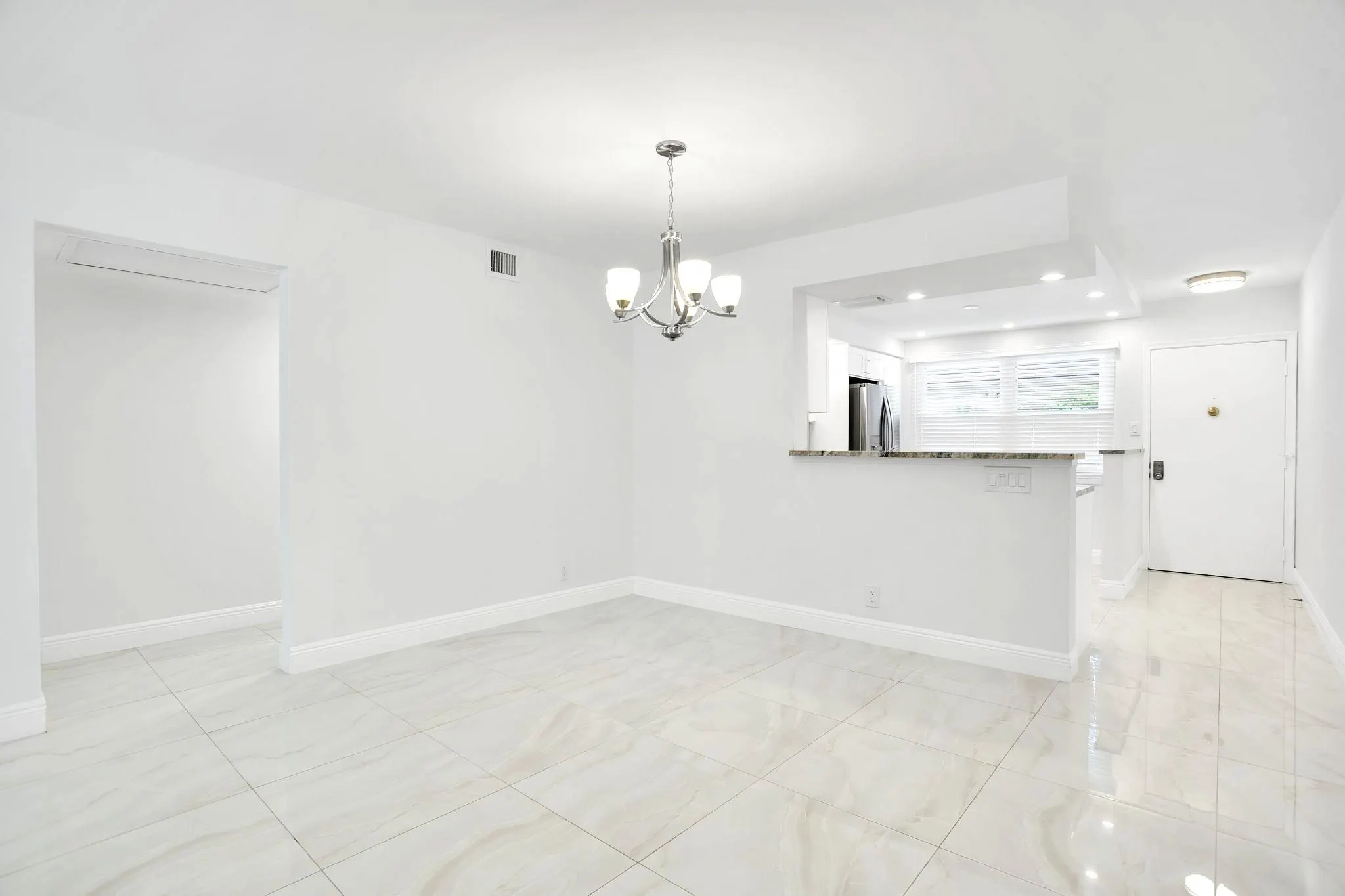 2202 Lucaya Bnd, #H2