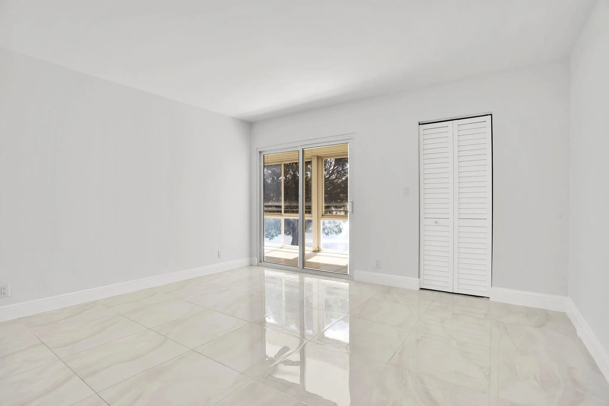 2202 Lucaya Bnd, #H2