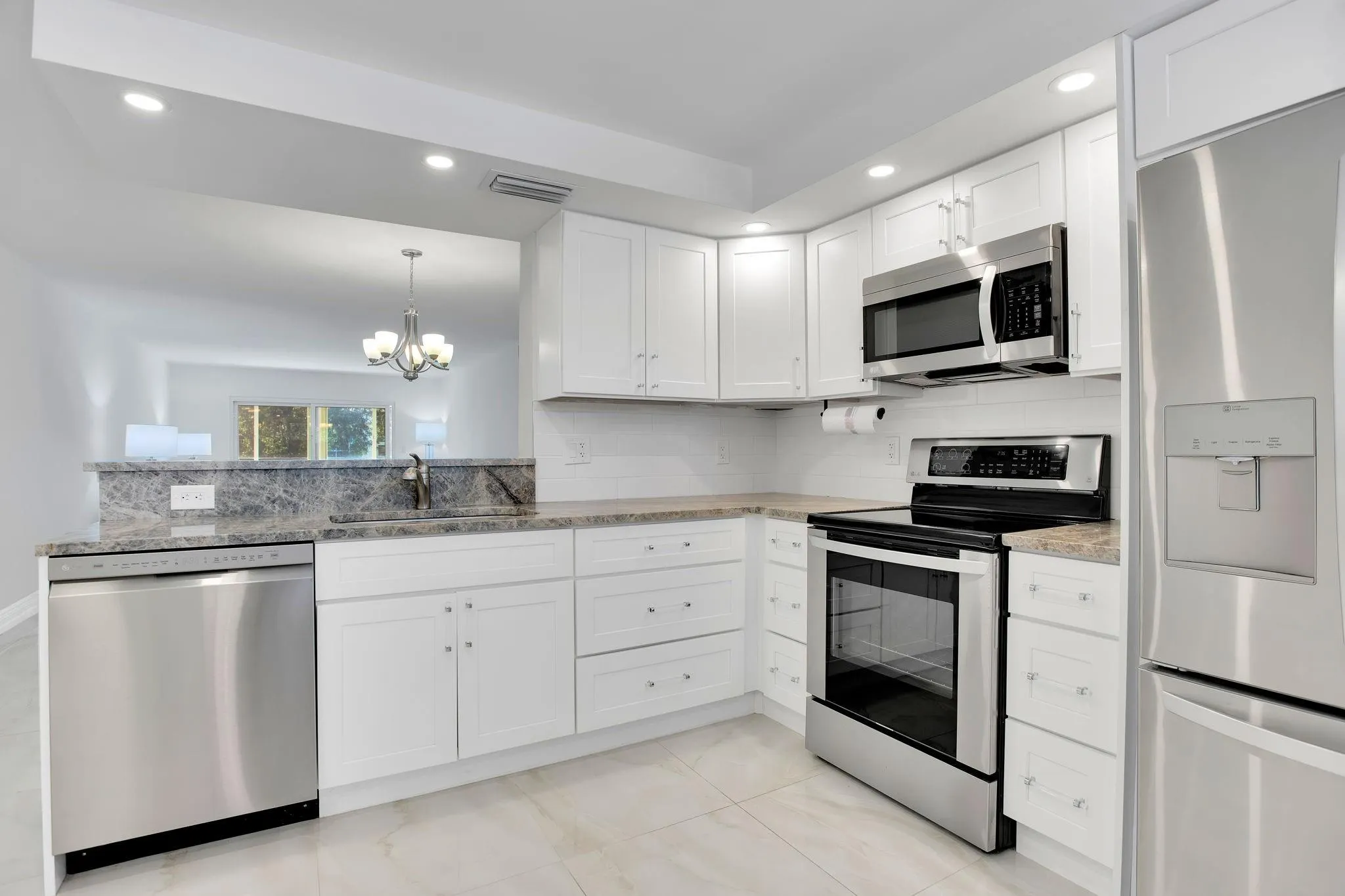2202 Lucaya Bnd, #H2