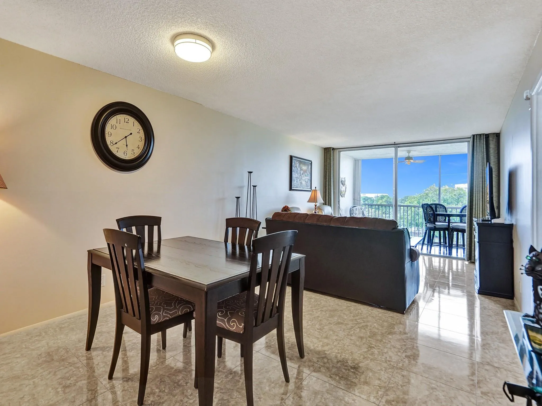 2901 S Palm Aire Dr, #507