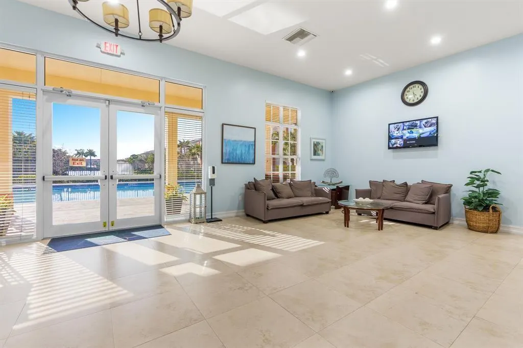 168 SW 6th Ct
