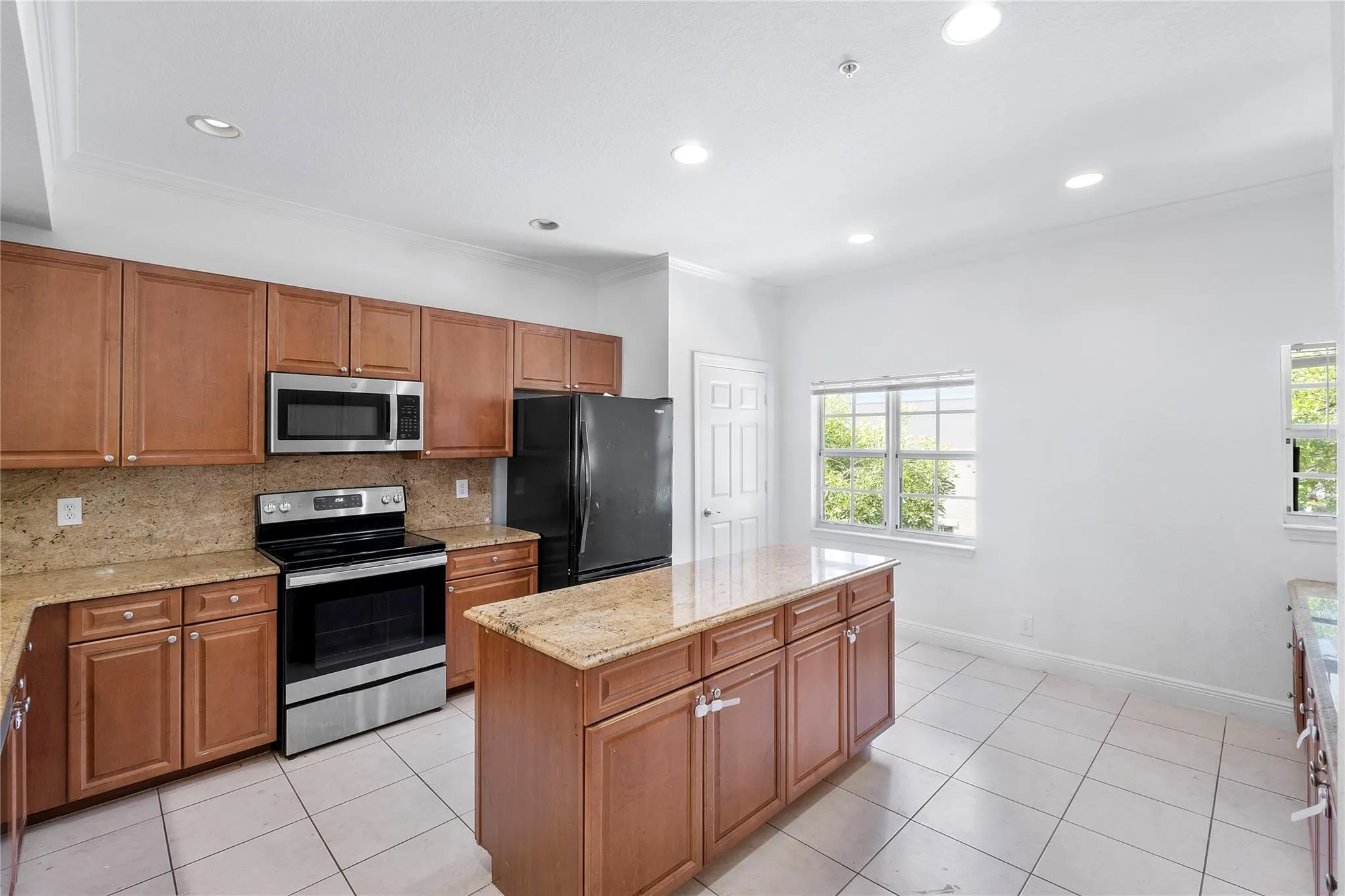 168 SW 6th Ct