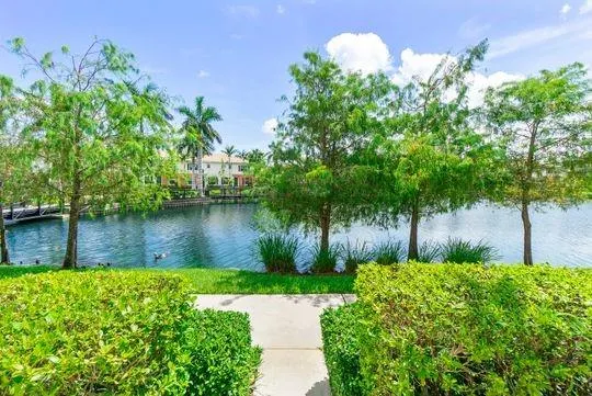 168 SW 6th Ct