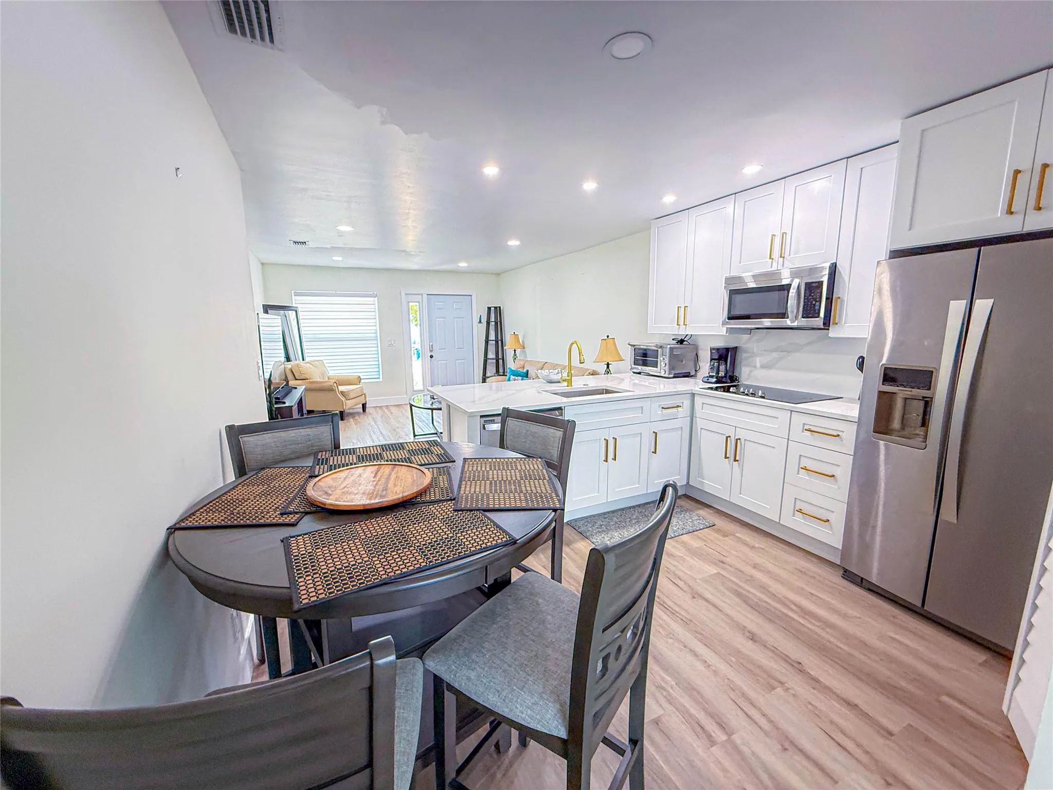 1115 Stillwater Dr