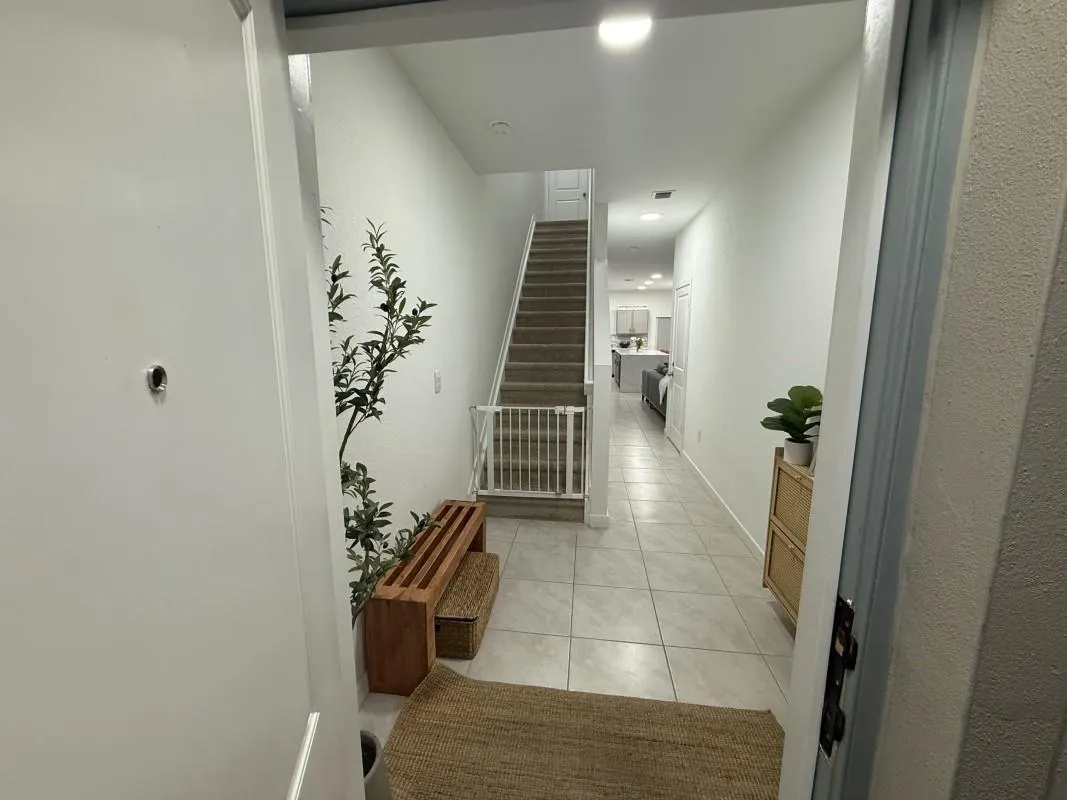 845 NW 3rd Way