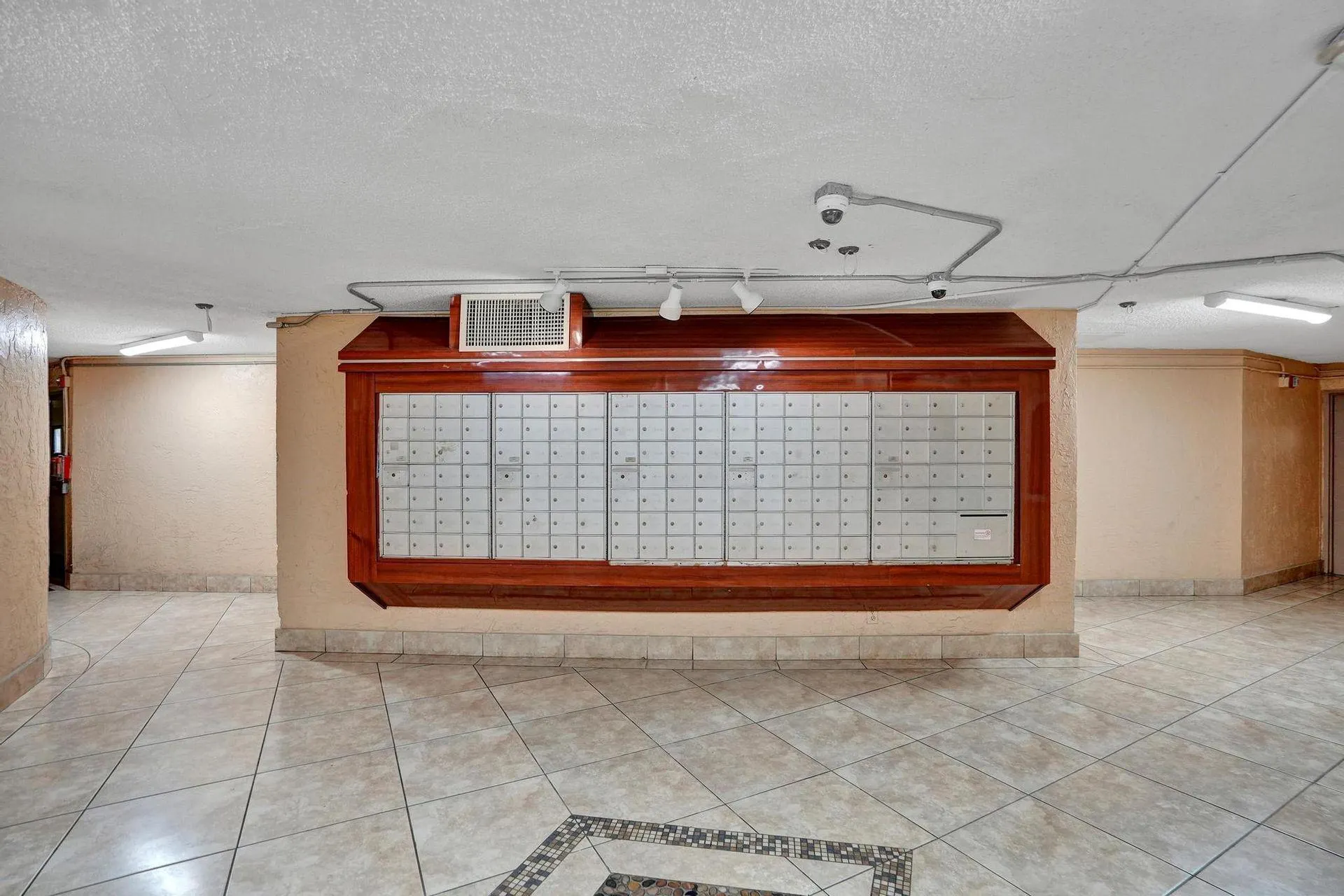 4200 Inverrary Blvd, #3103