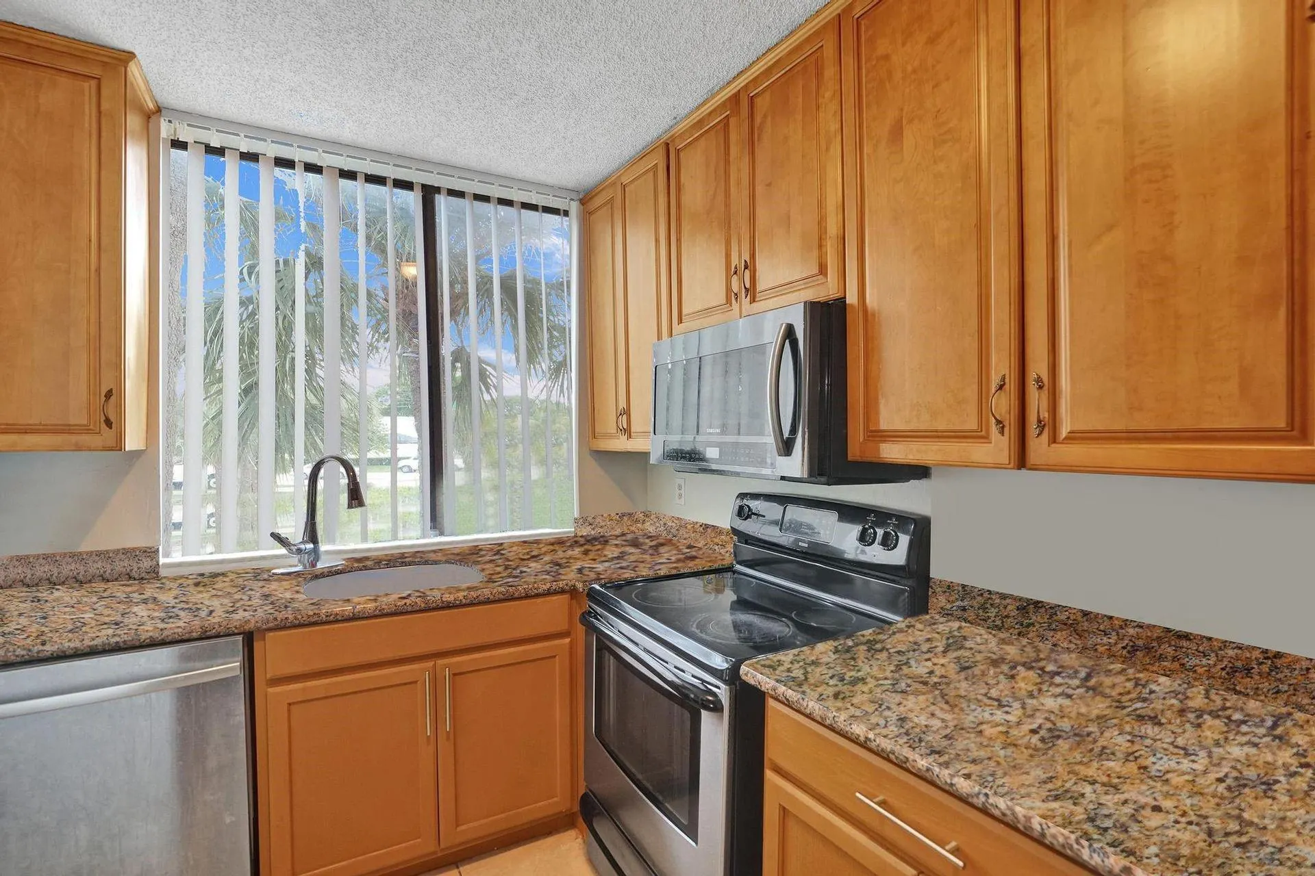 4200 Inverrary Blvd, #3103