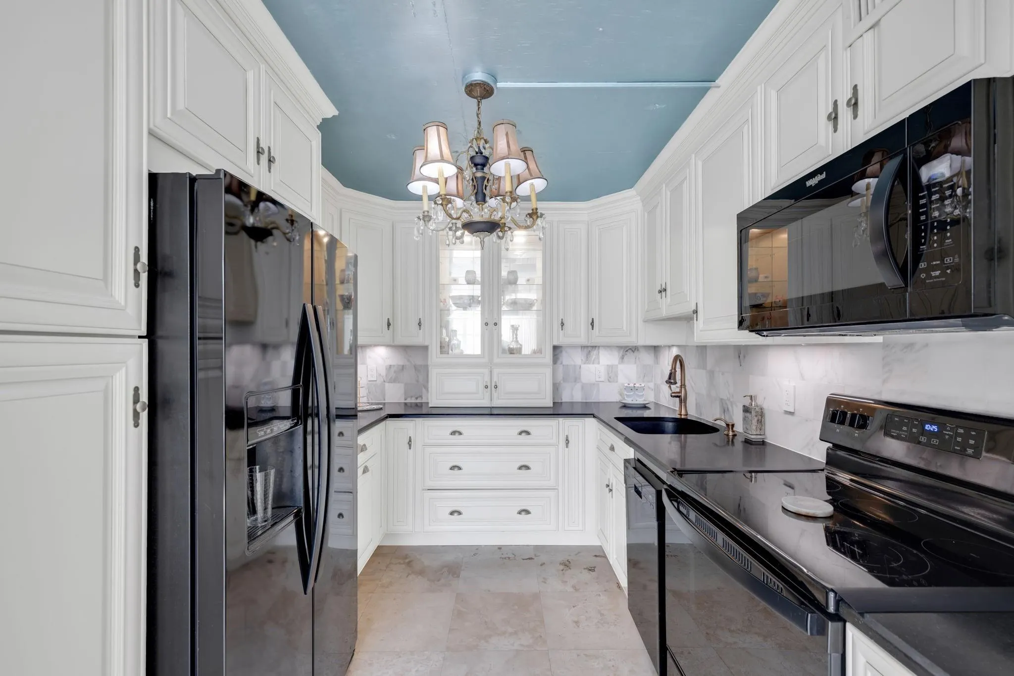 1811 Jefferson St, #203