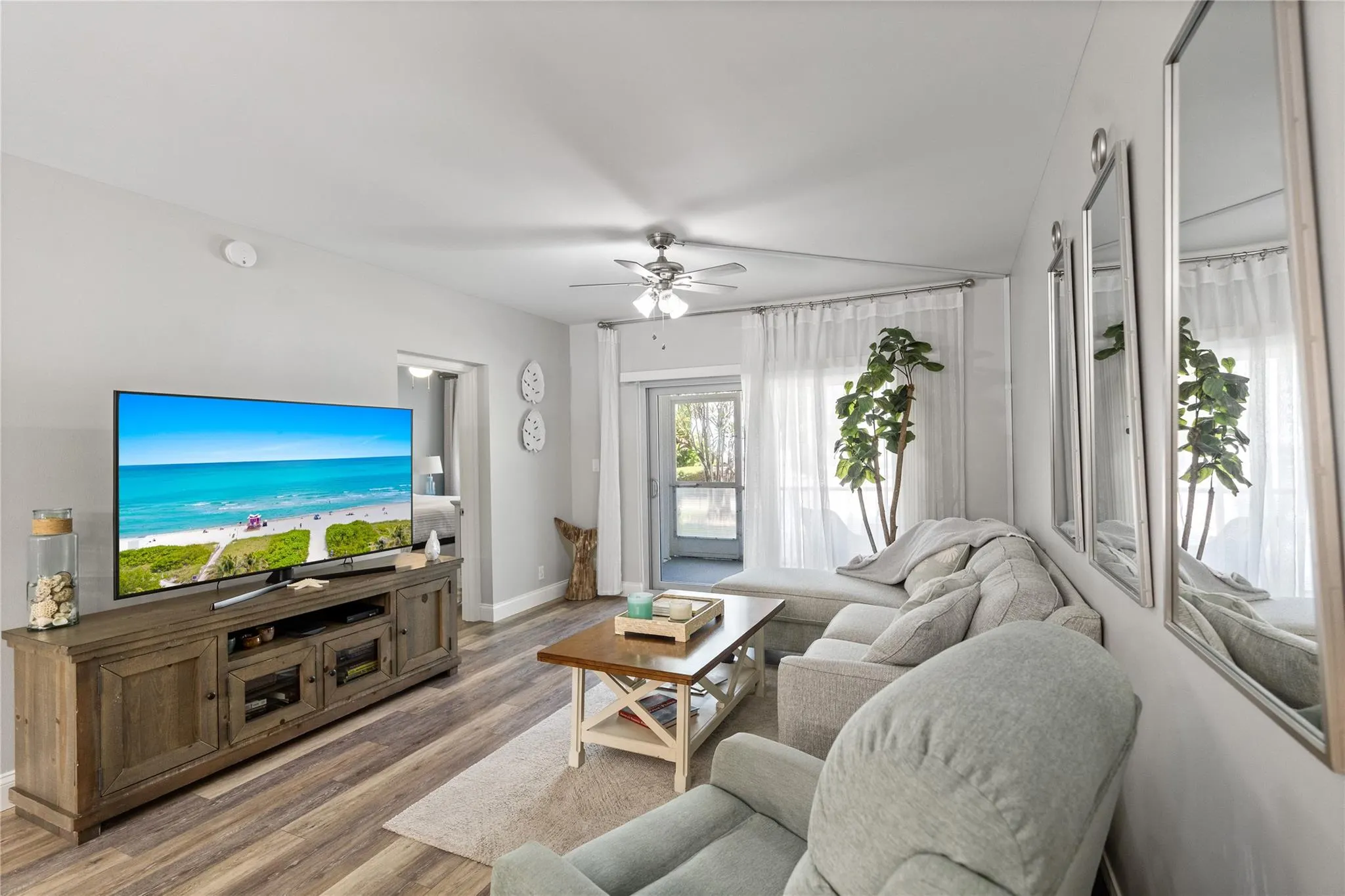 4117 Bougainvilla Dr, #102