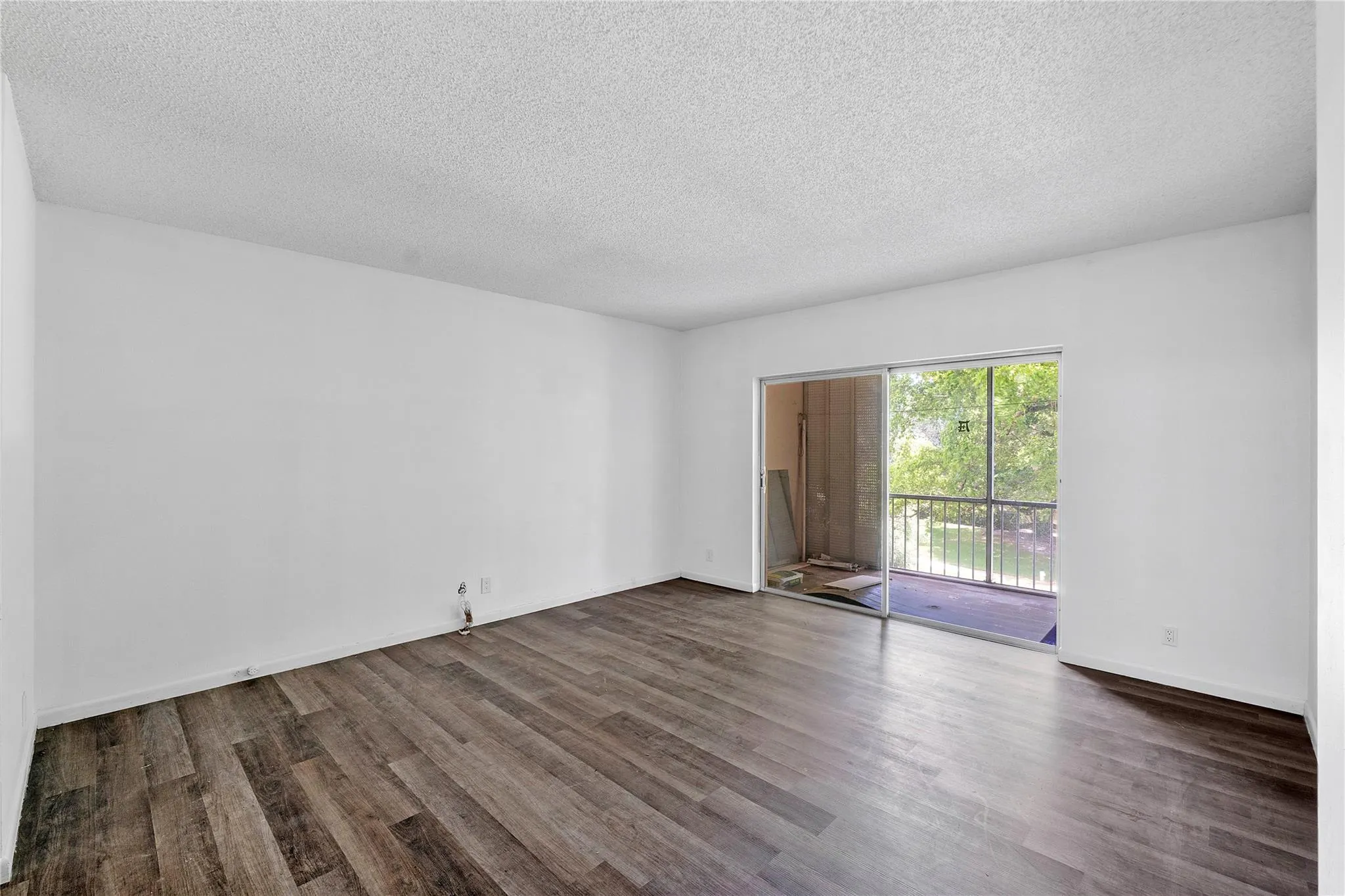 6751 Cypress Rd, #204