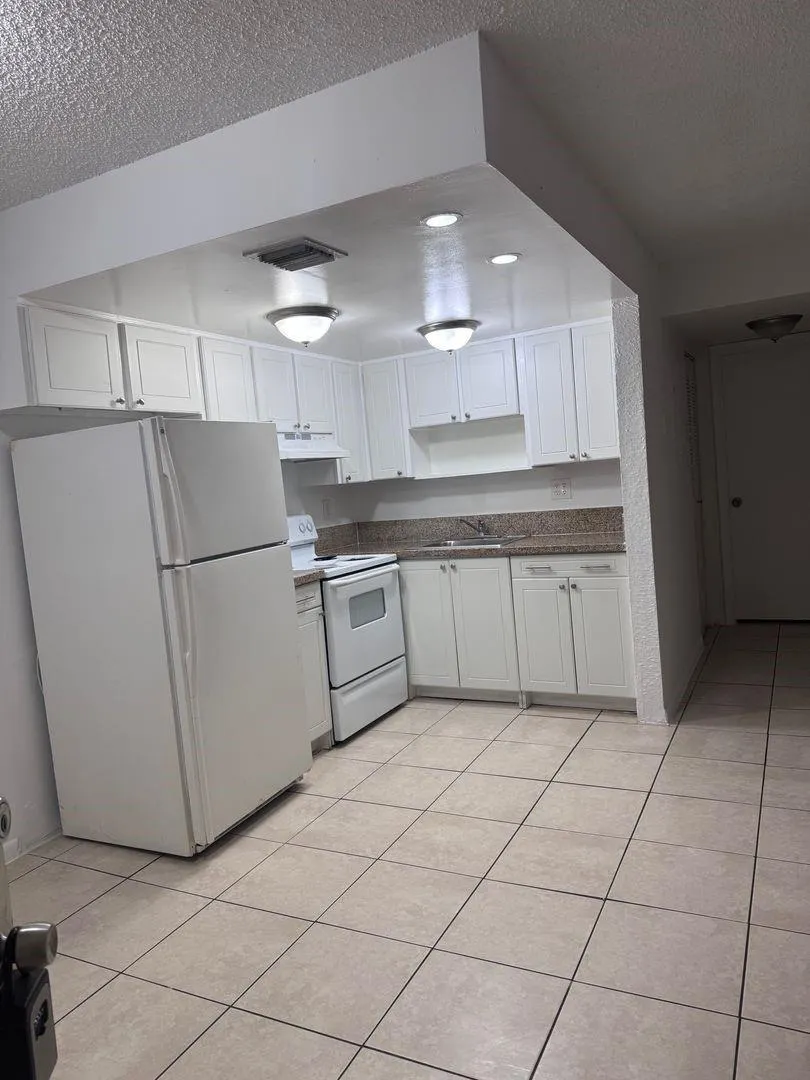 6001 NW 7th St, #12