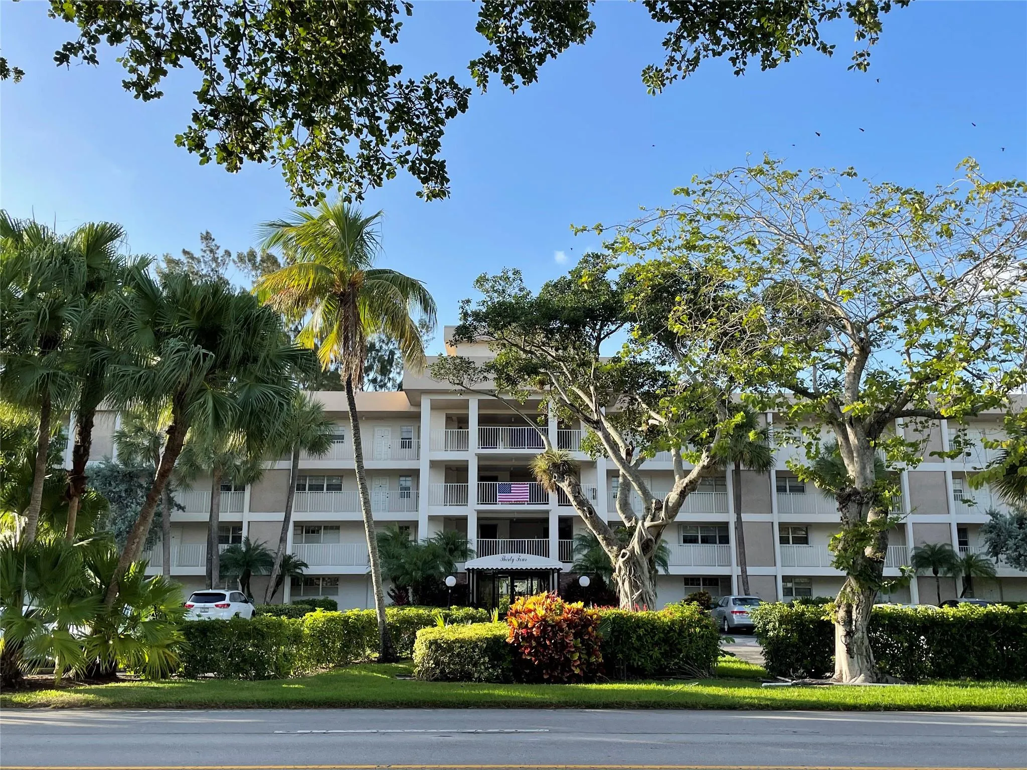 3051 S Palm Aire Dr, #204