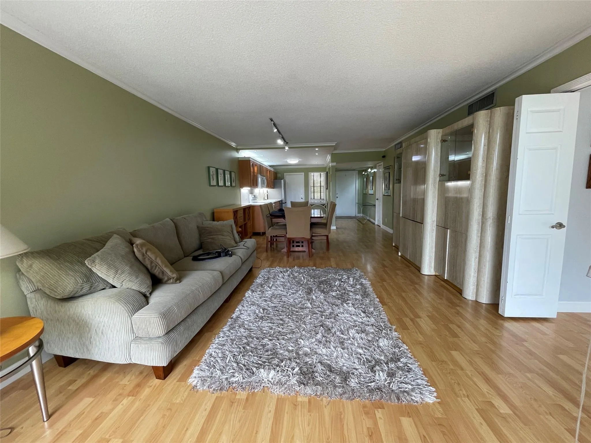 3051 S Palm Aire Dr, #204