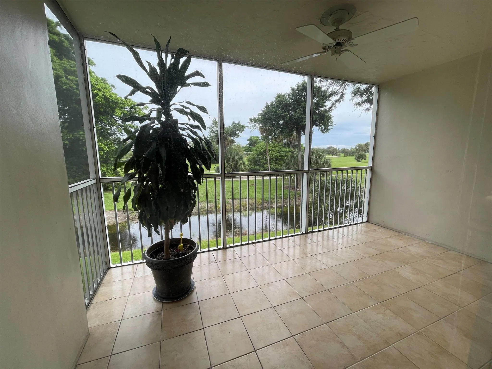 3051 S Palm Aire Dr, #204