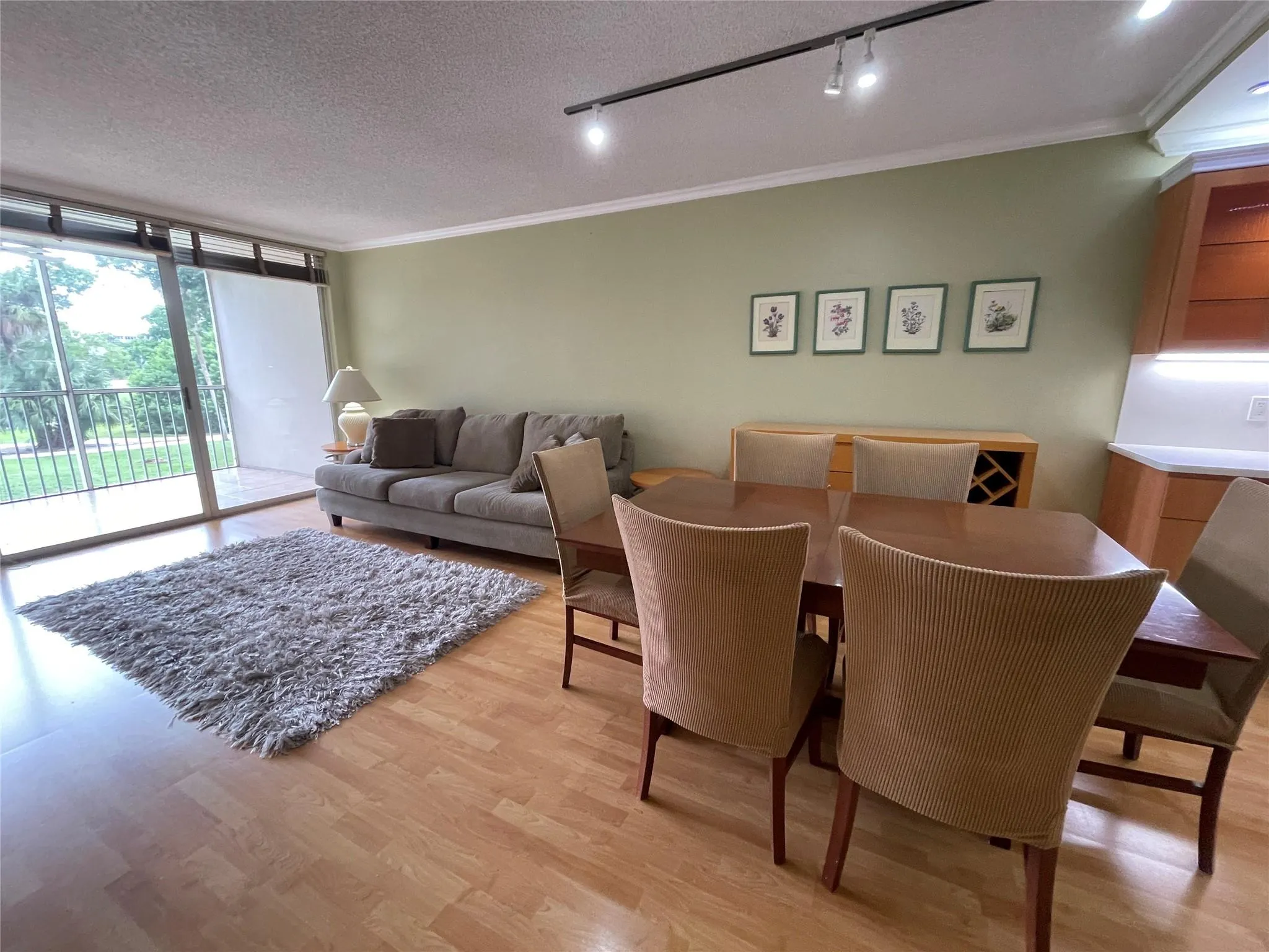 3051 S Palm Aire Dr, #204