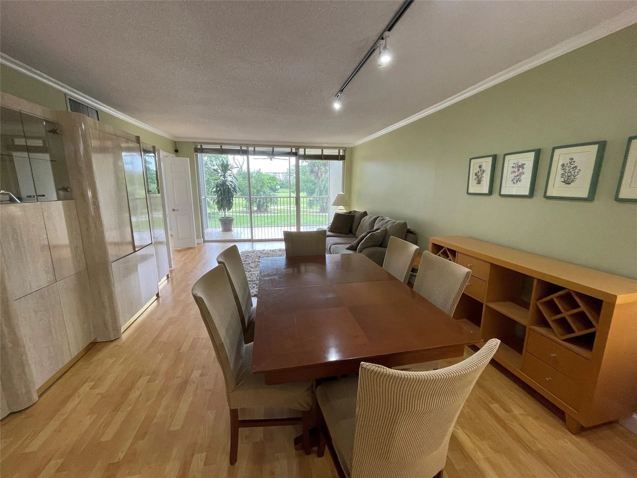 3051 S Palm Aire Dr, #204