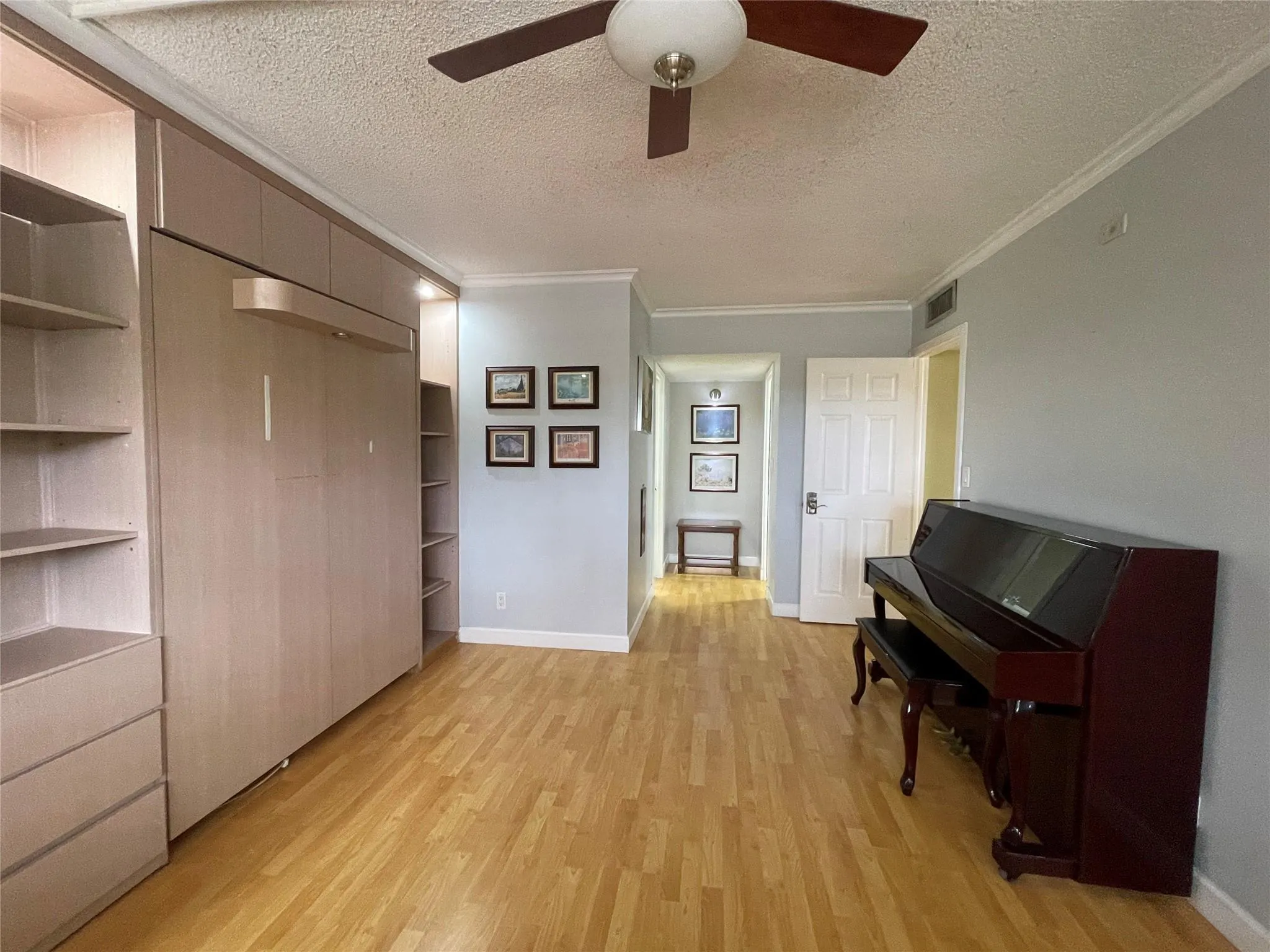 3051 S Palm Aire Dr, #204