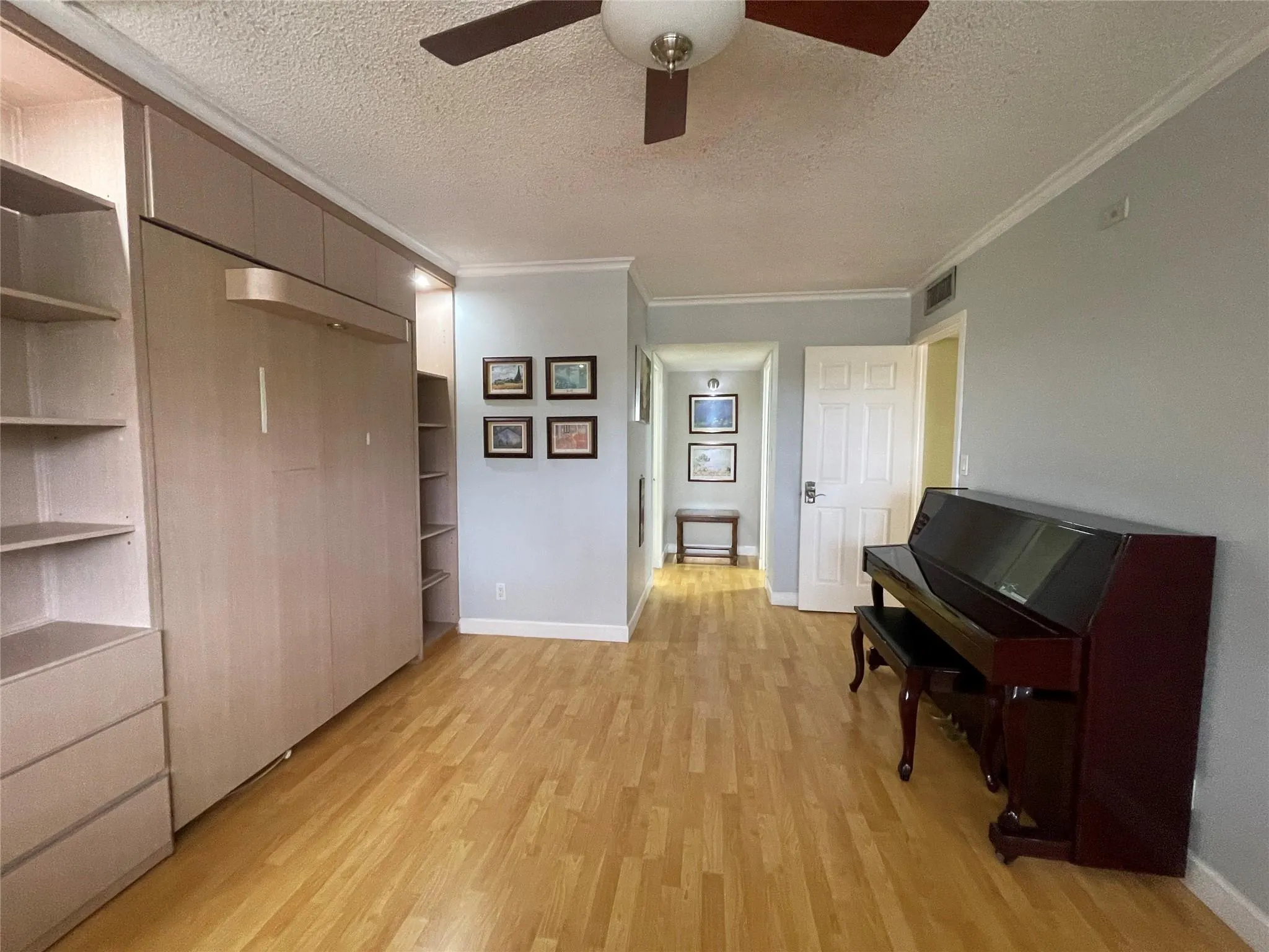 3051 S Palm Aire Dr, #204