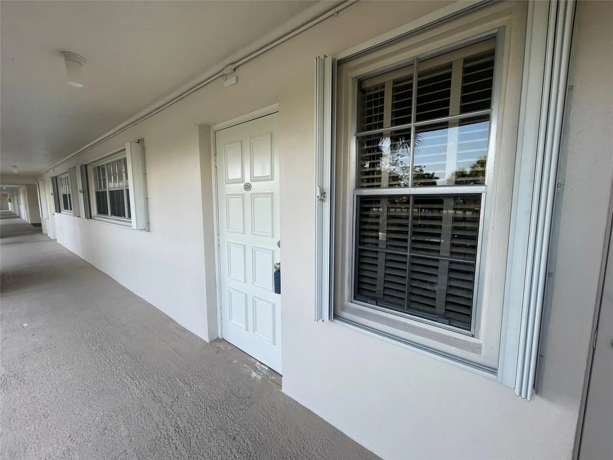 3051 S Palm Aire Dr, #204