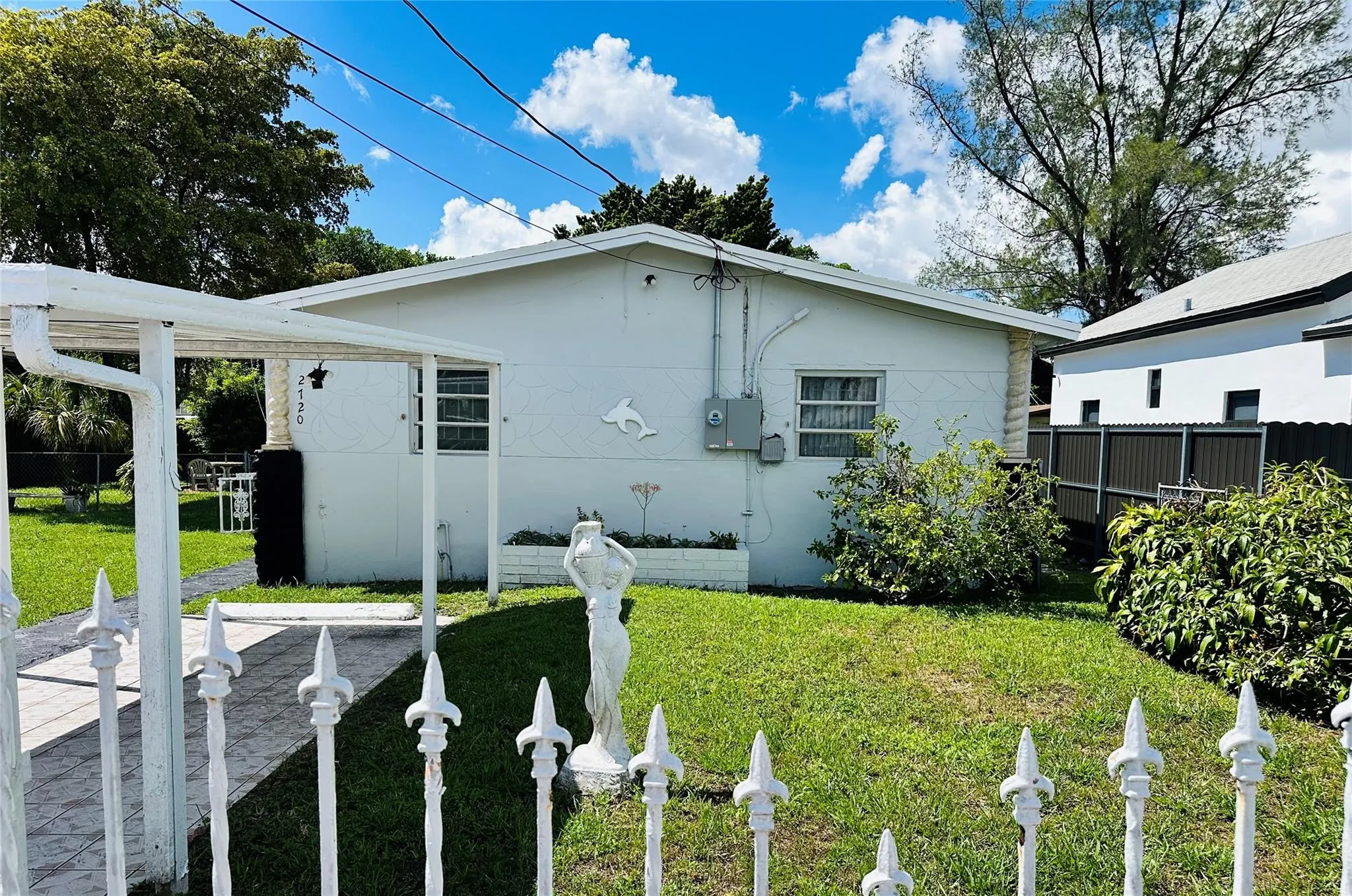 2720 NW 60th St
