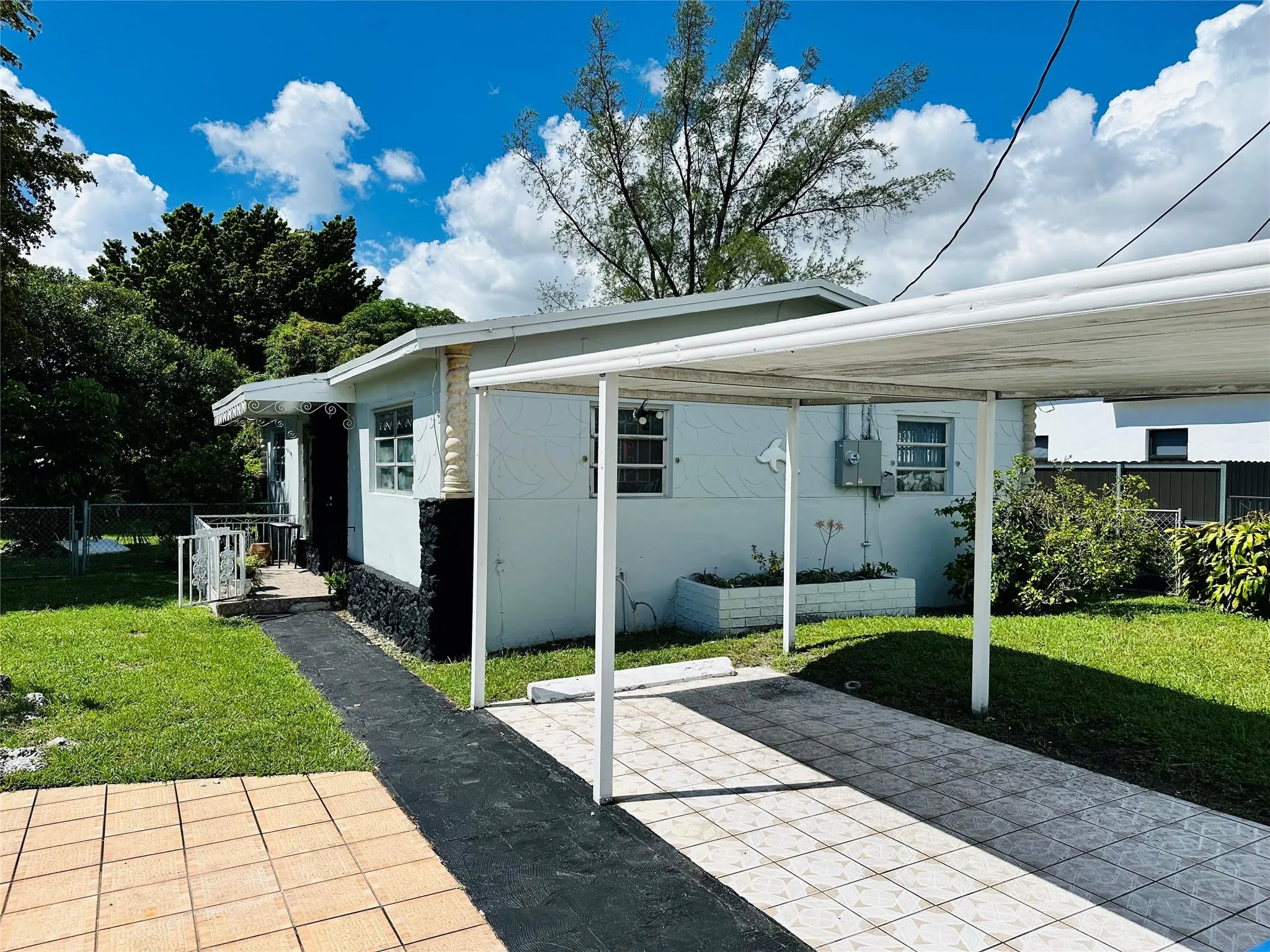2720 NW 60th St