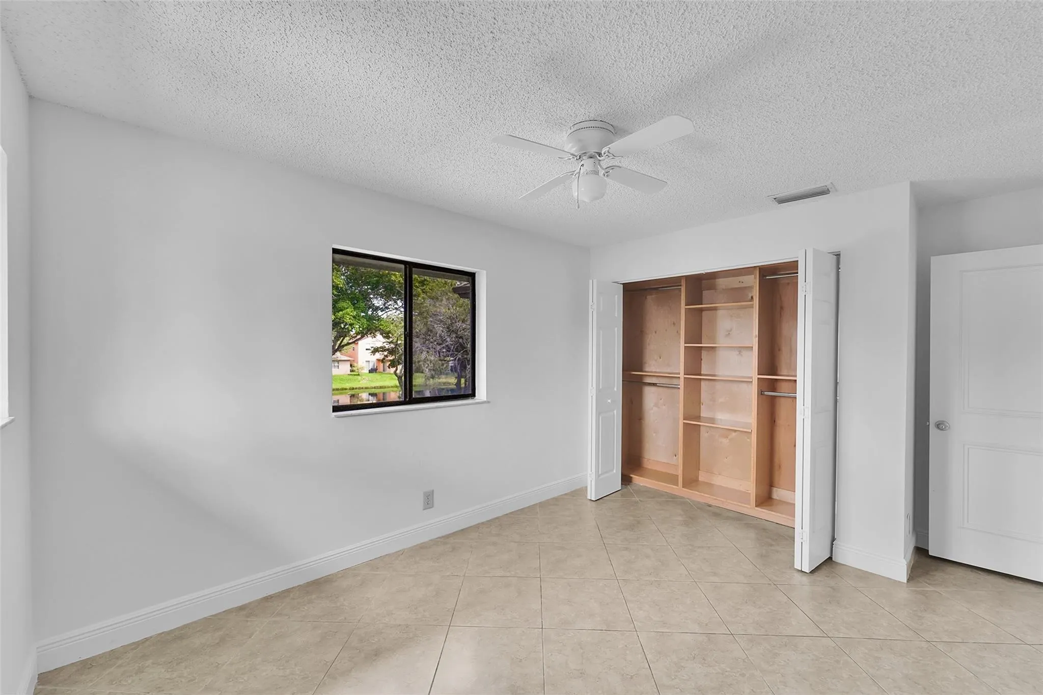 2376 NW 36th Ave