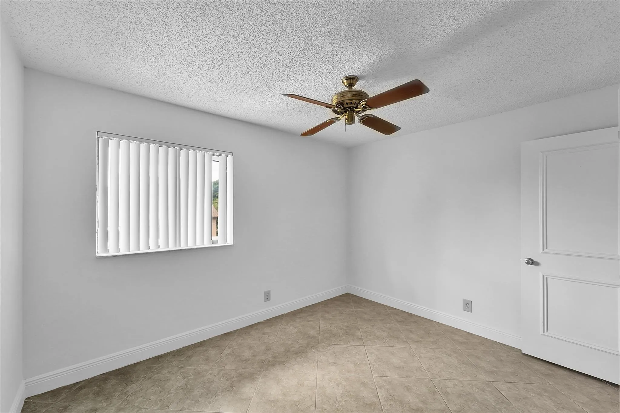 2376 NW 36th Ave