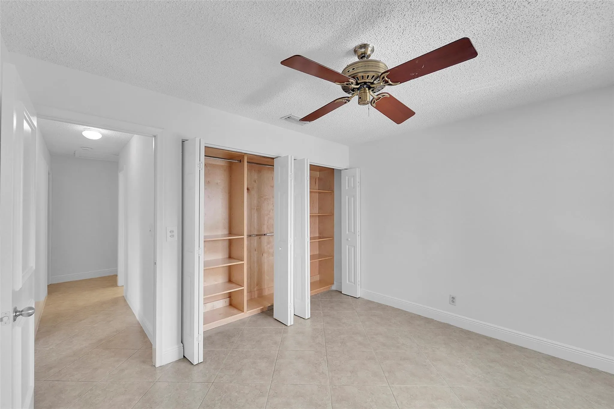 2376 NW 36th Ave
