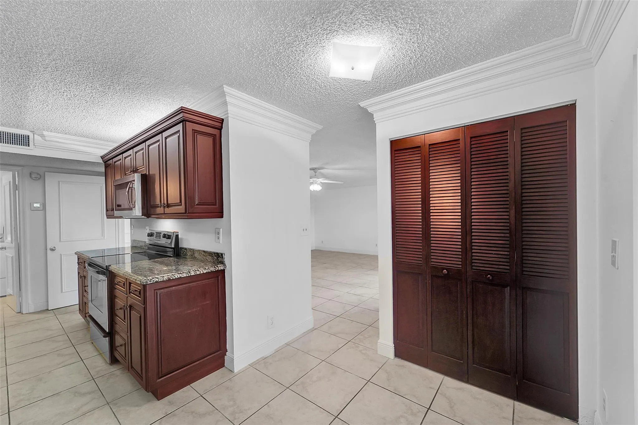 2376 NW 36th Ave