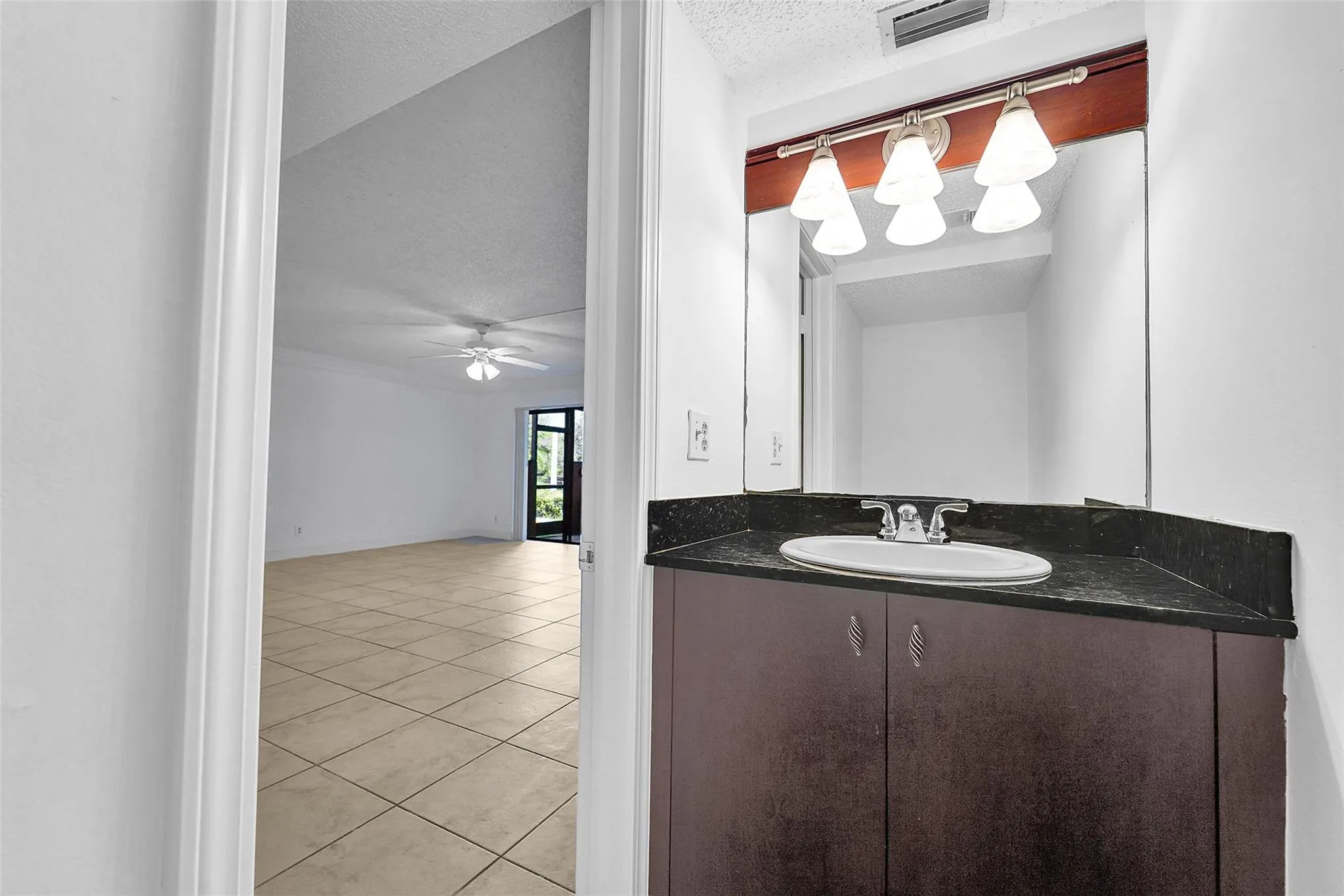 2376 NW 36th Ave
