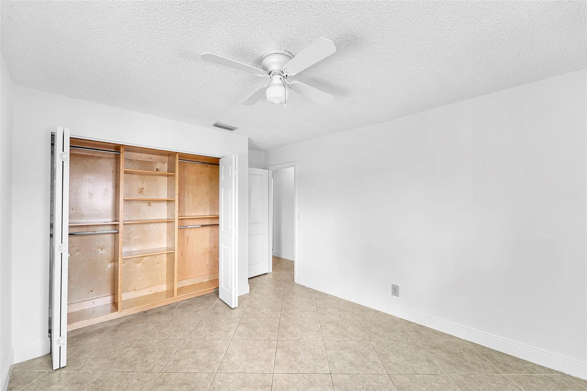 2376 NW 36th Ave
