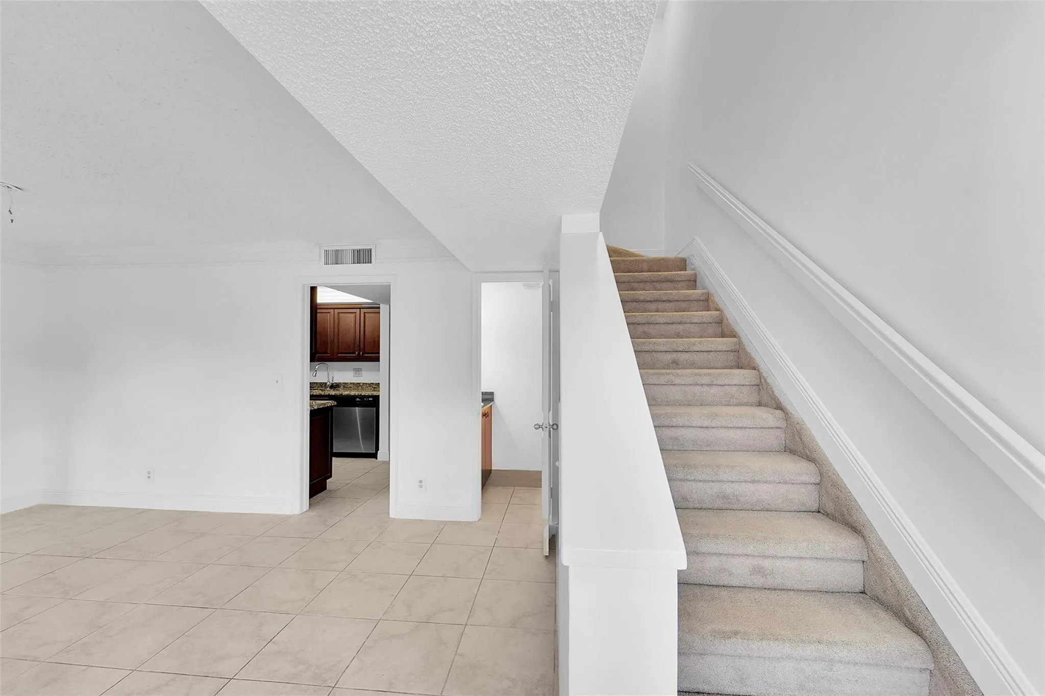 2376 NW 36th Ave