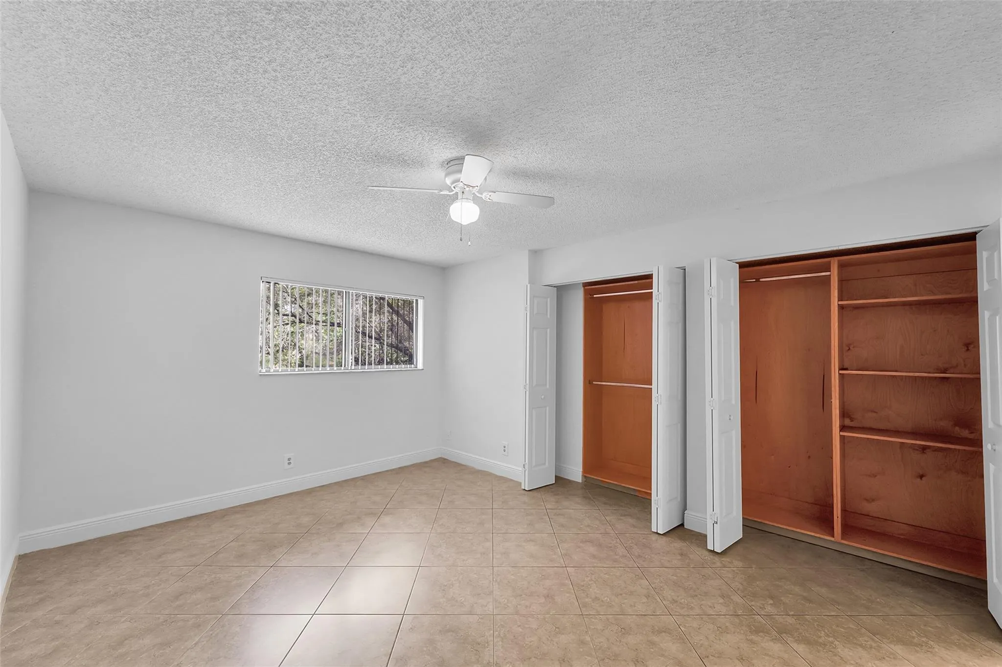 2376 NW 36th Ave