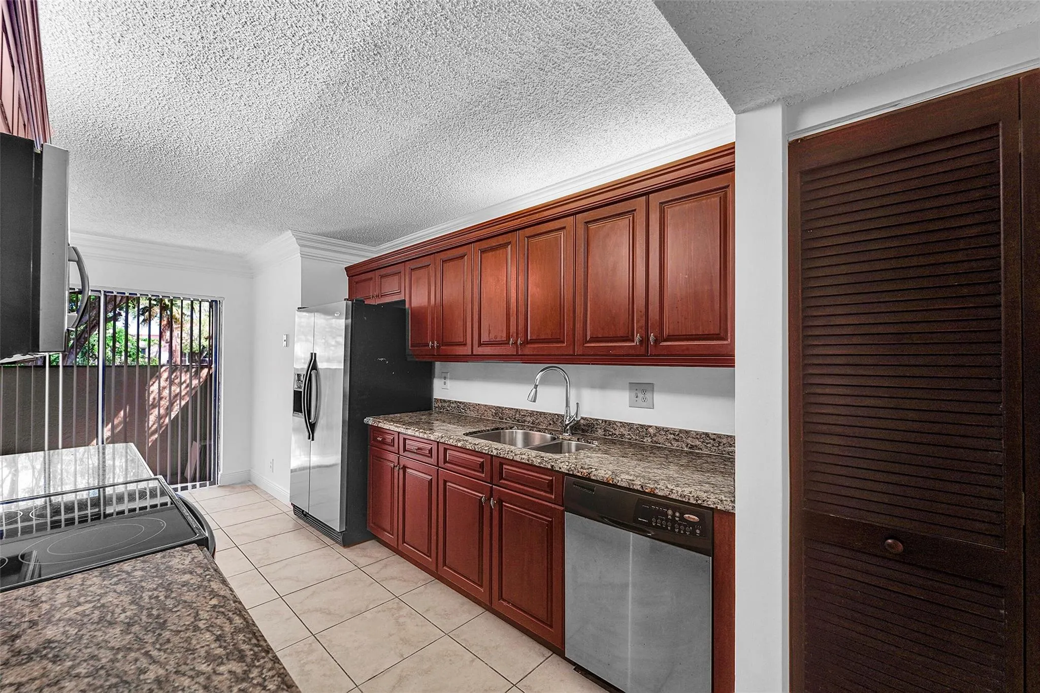2376 NW 36th Ave
