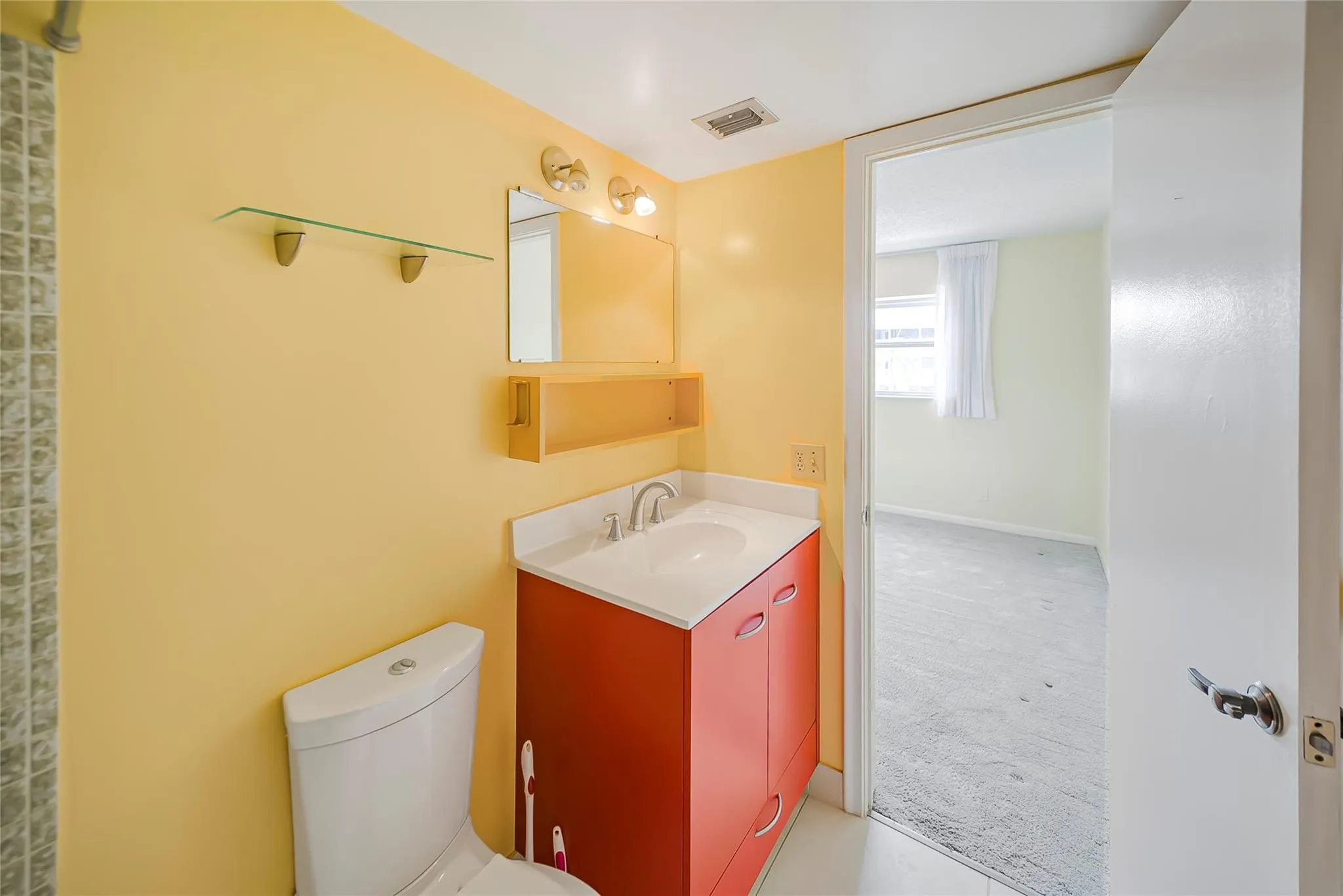 3105 NE 28th St, #2B